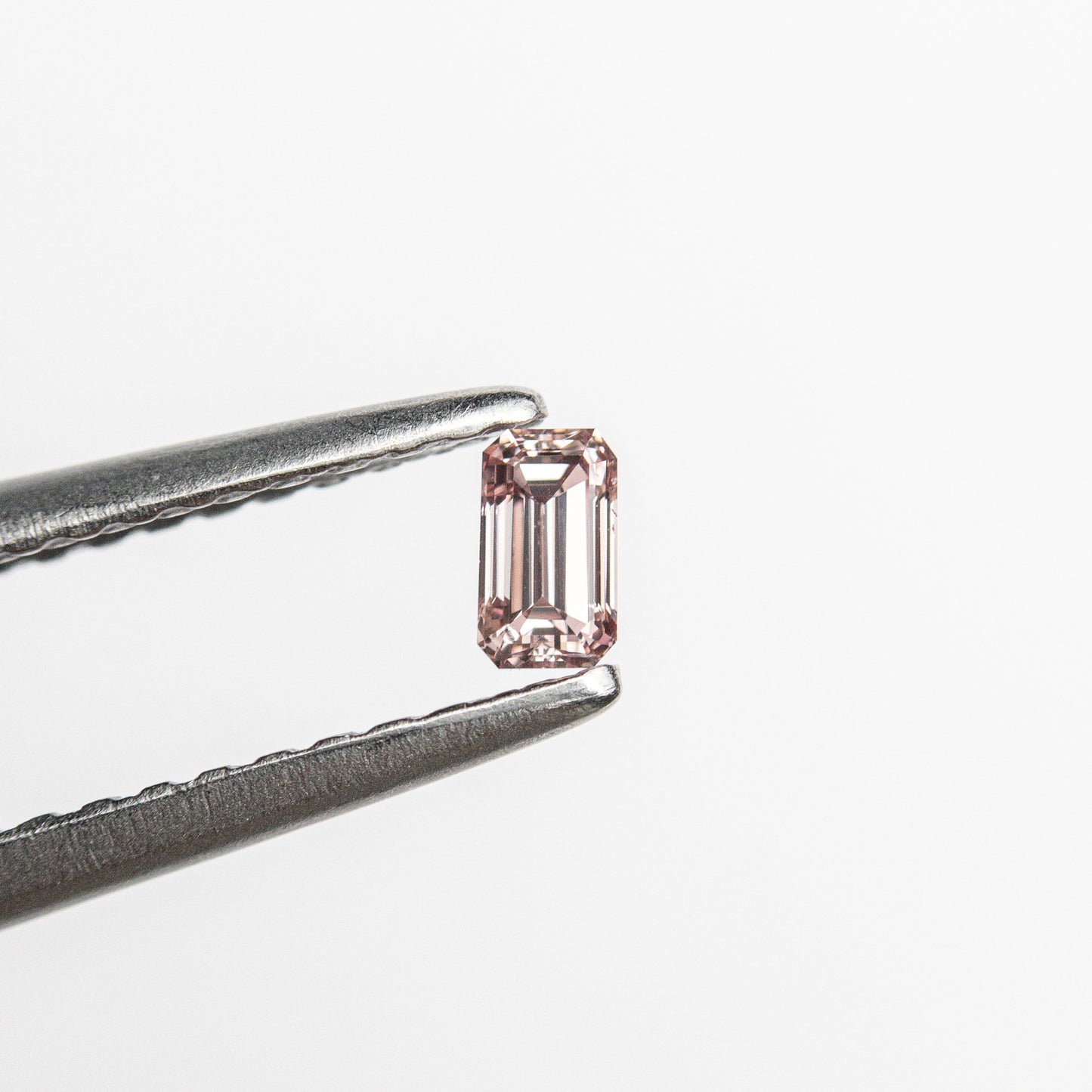 0.12ct 3.42x1.96x1.76mm VS1 ファンシー インテンス オレンジ ピンク カット コーナー レクタングル ステップ カット 24108-01