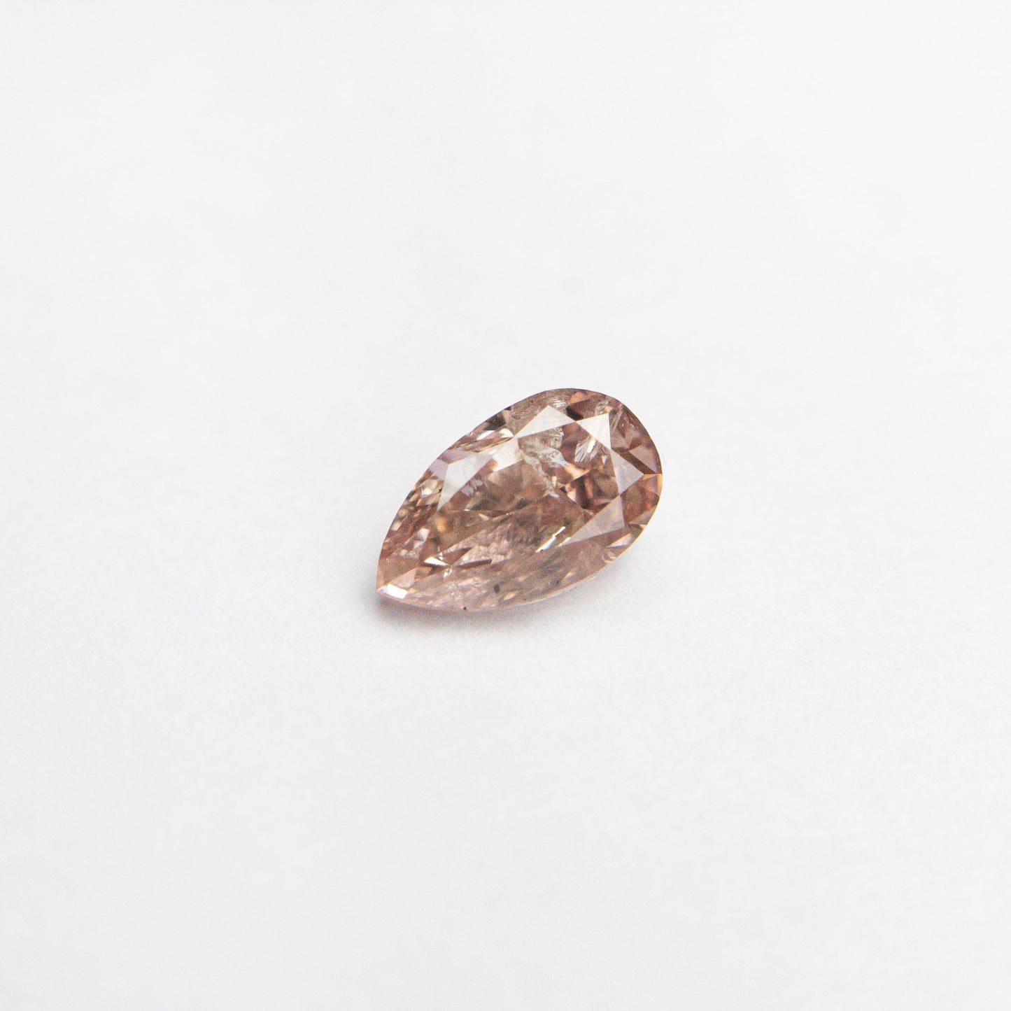 0.26ct 4.93x2.92x2.15mm ファンシー ピンク ペア ブリリアント 24106-01