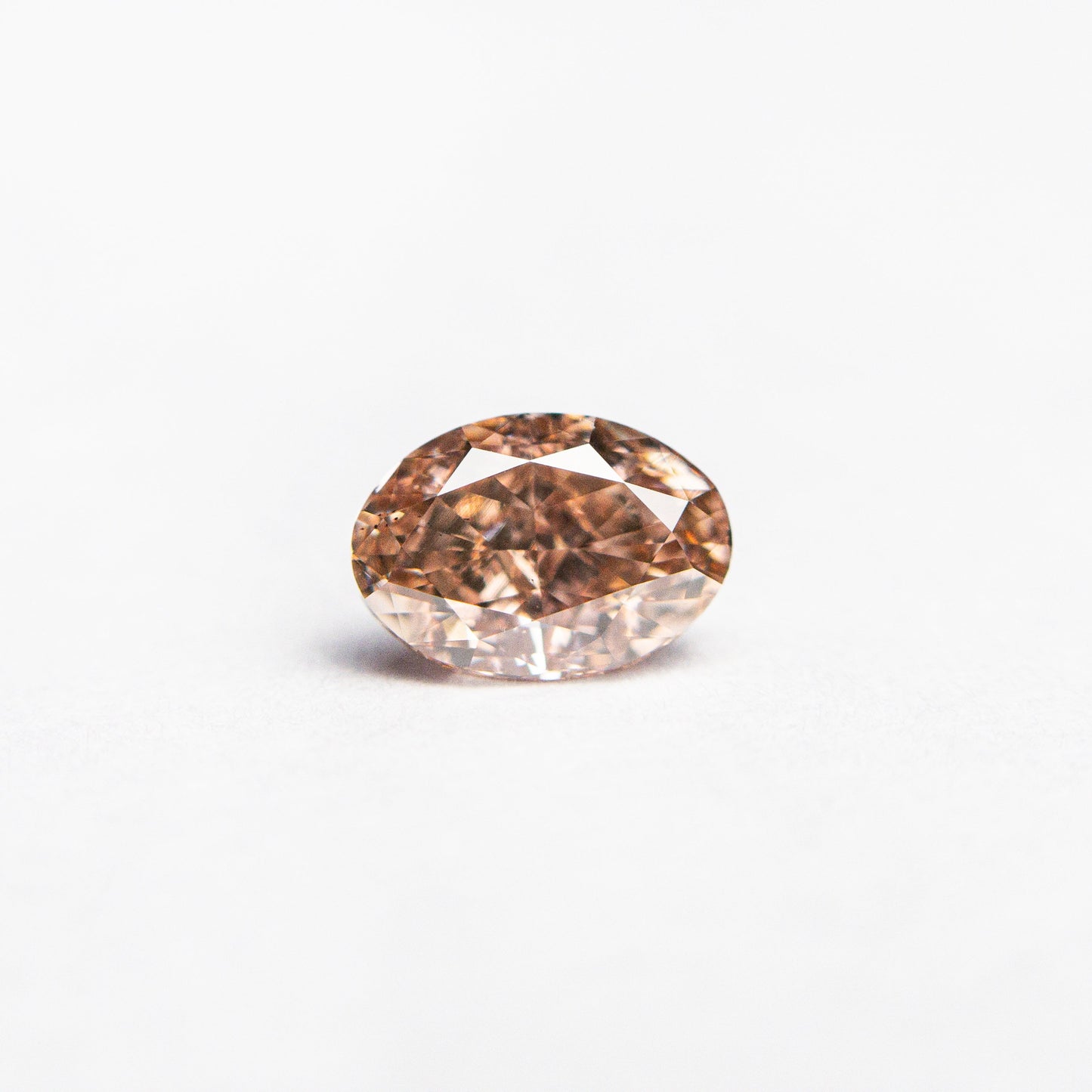 0.53ct 5.75x4.03x2.87mm GIA VS2 ファンシー ブラウンニッシュ オレンジ ピンク オーバル ブリリアント 🇦🇺 24158-01