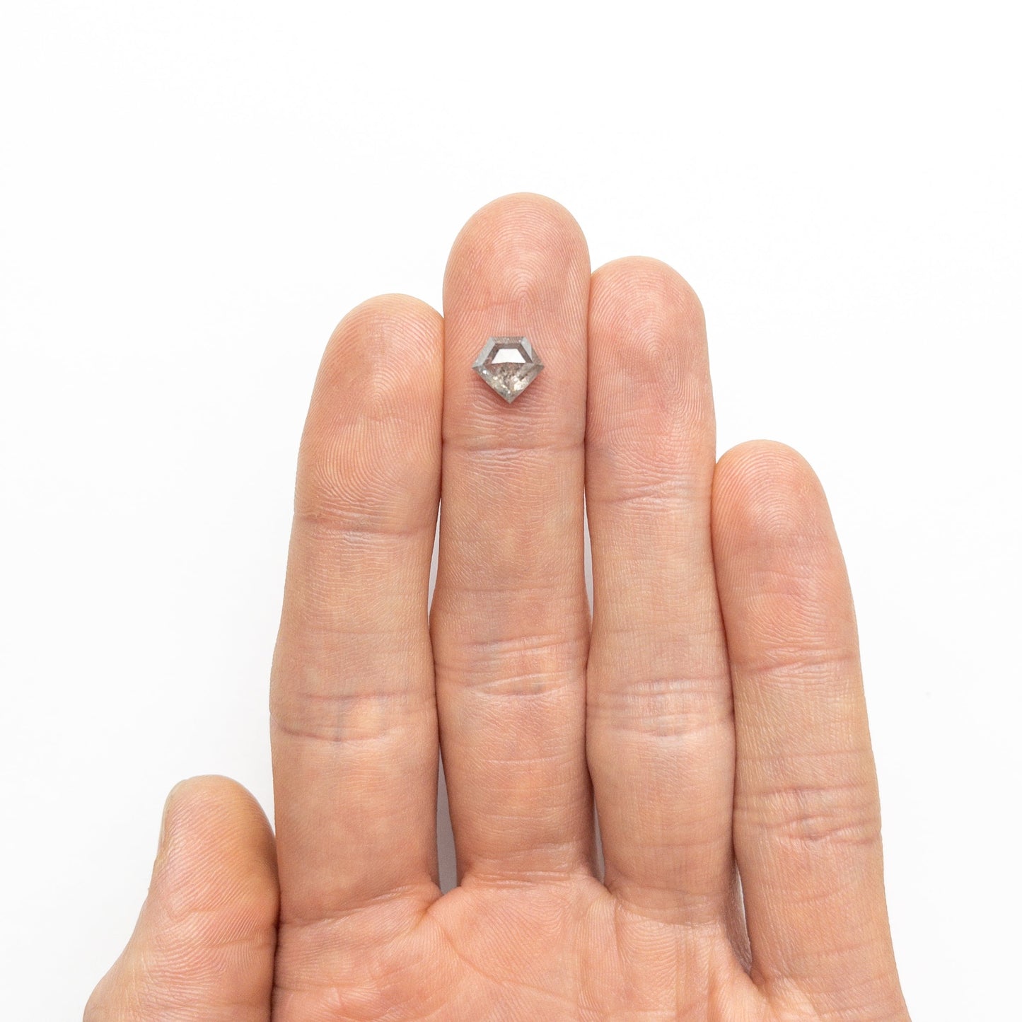 1.63カラット 8.13x7.37x3.84mm シールド ローズカット 18967-04
