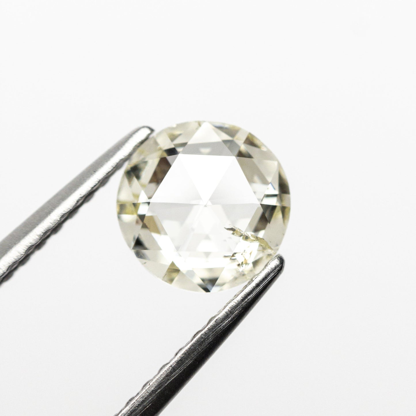 0.88ct 6.58x6.52x2.39mm I1 QR ラウンド ダブルカット 19017-08