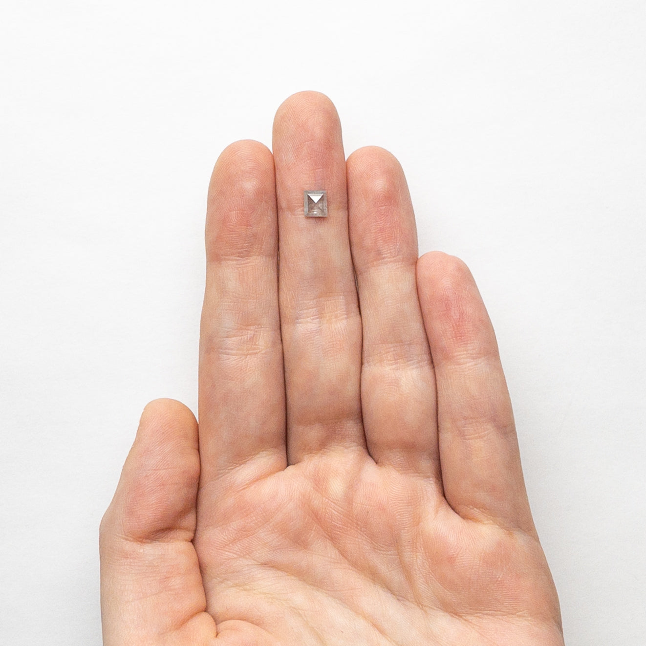 0.58ct 5.02x4.43x2.37mm レクタングル ローズカット 19057-02