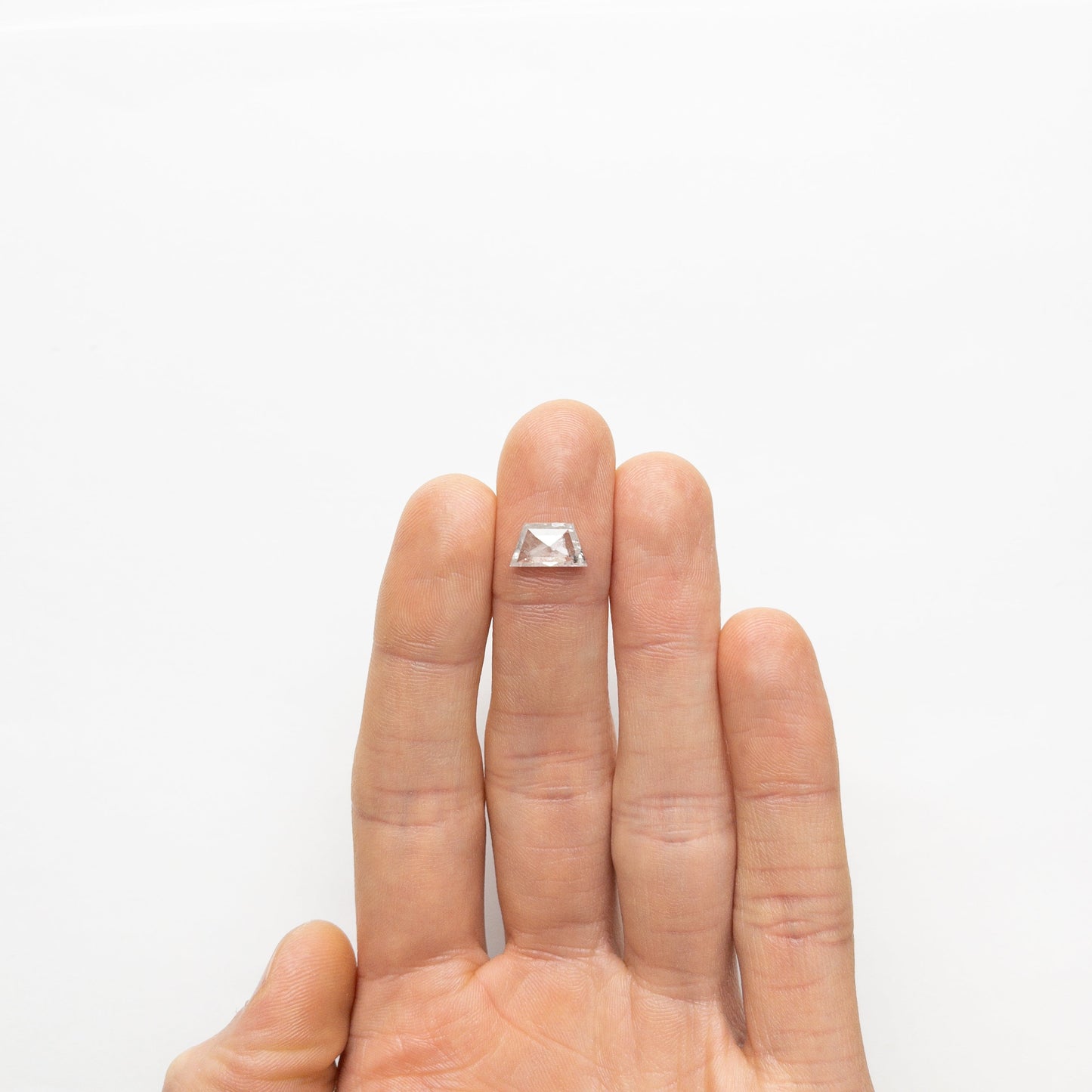 1.83ct 10.87x6.09x3.03mm 台形ローズカット 19617-08