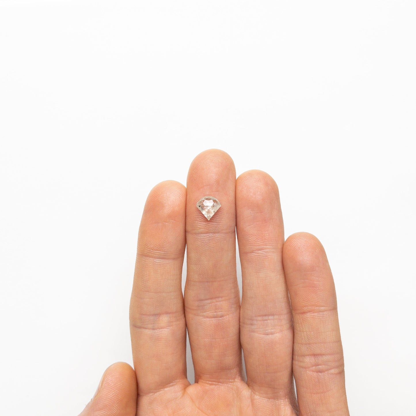 1.50ct 8.37x8.06x3.28mm ファン ダブルカット 19617-14