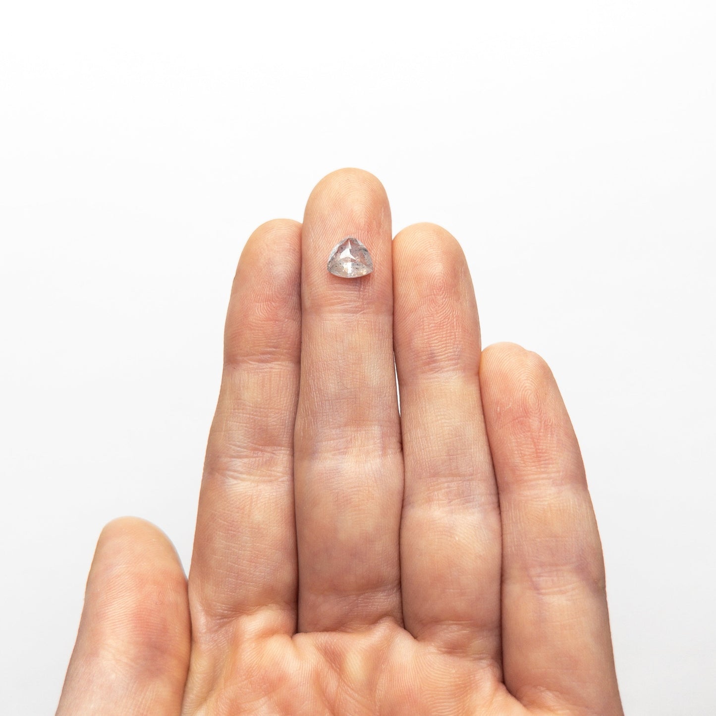 1.06ct 6.64x6.30x3.00mm トリリオン ローズカット 19617-22