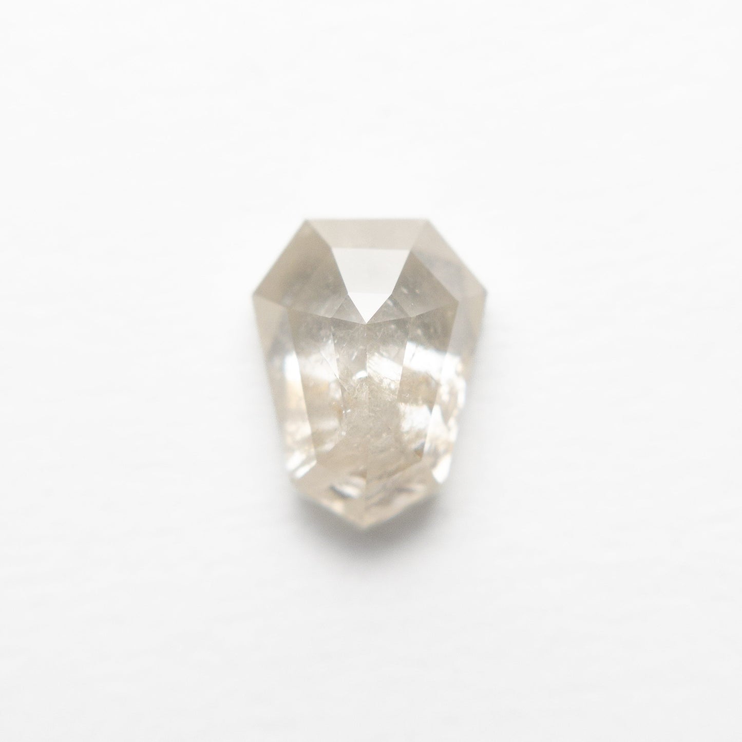 1.60ct 8.11x6.25x3.78mm シールド ダブルカット 19617-32