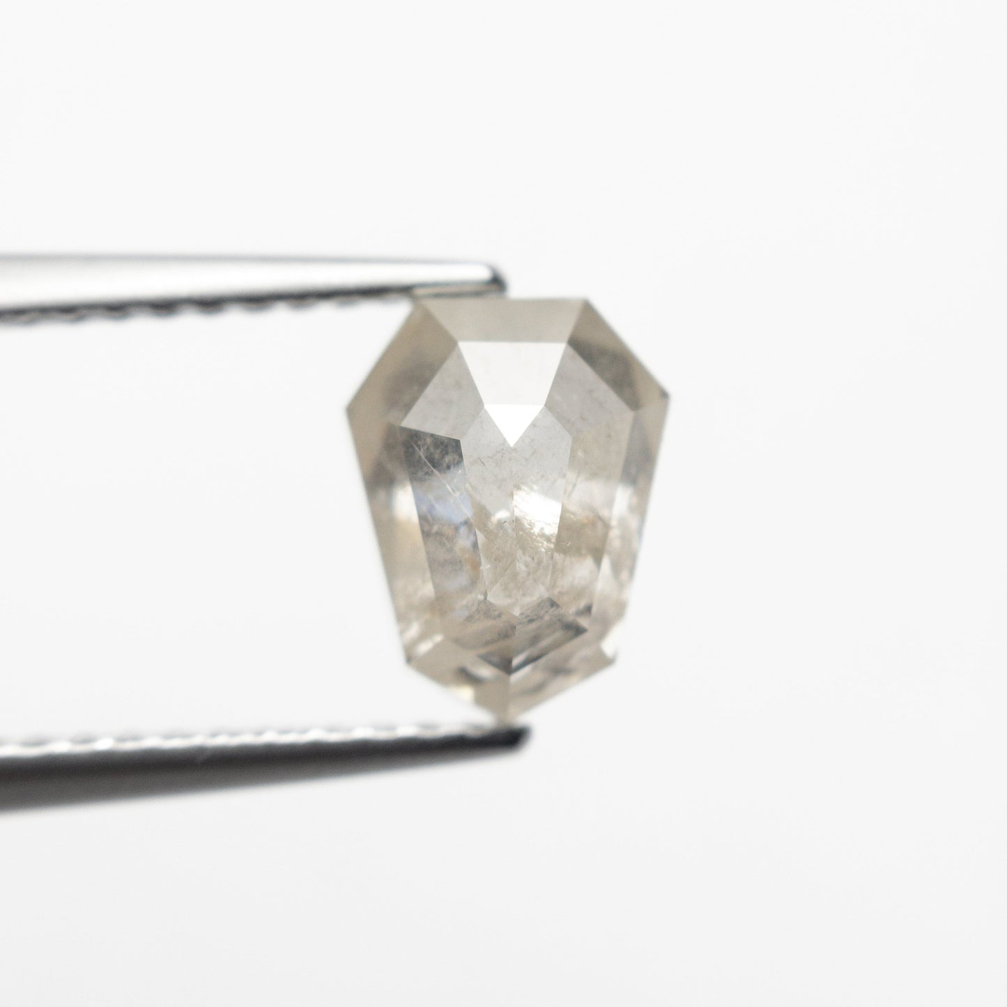1.60ct 8.11x6.25x3.78mm シールド ダブルカット 19617-32