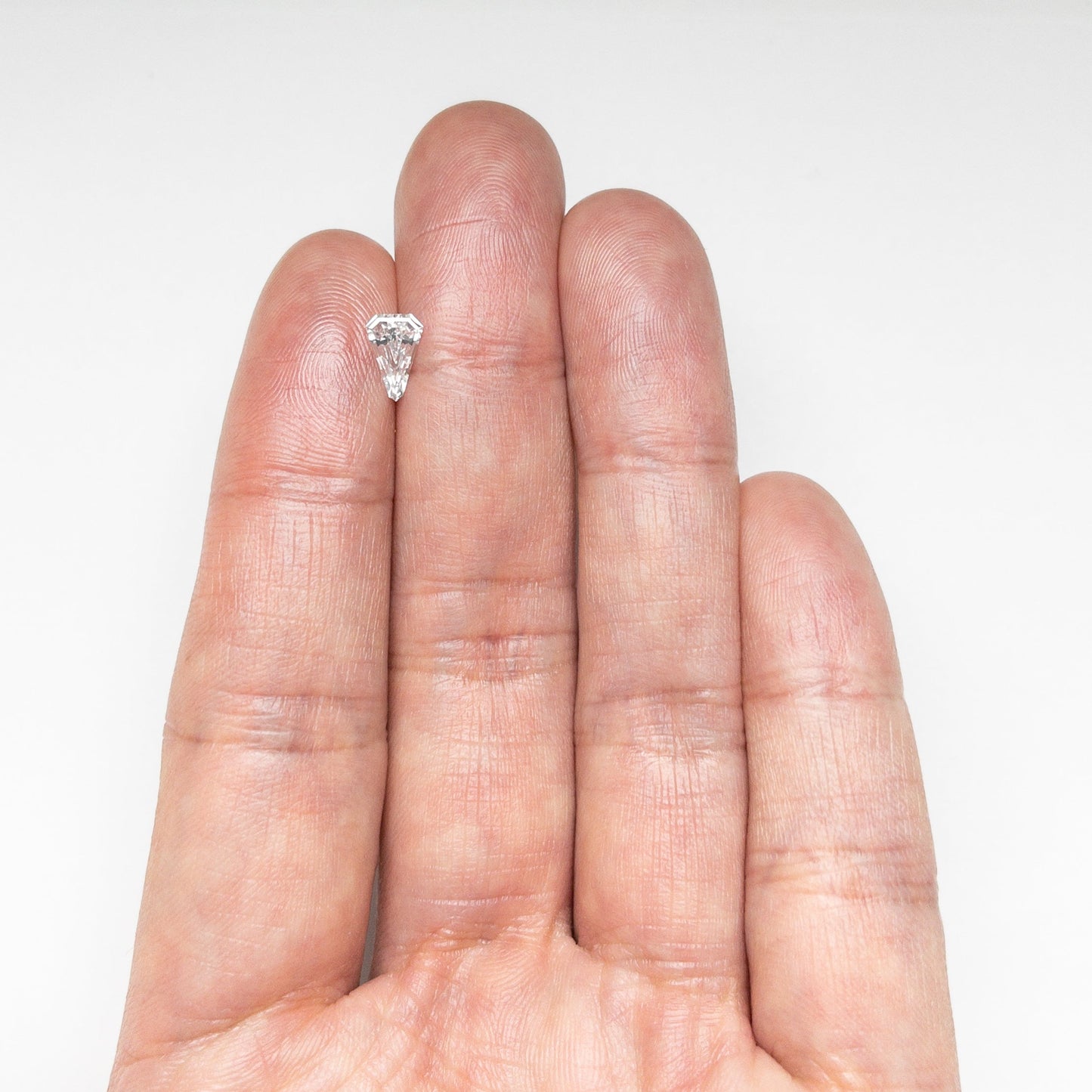 0.43ct 7.70x5.11x2.12mm VS2 E シールド ステップカット 19677-02