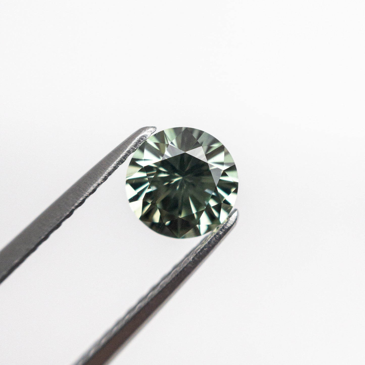 0.87ct 5.87x5.81x3.71mm ラウンド ブリリアント サファイア 19865-01