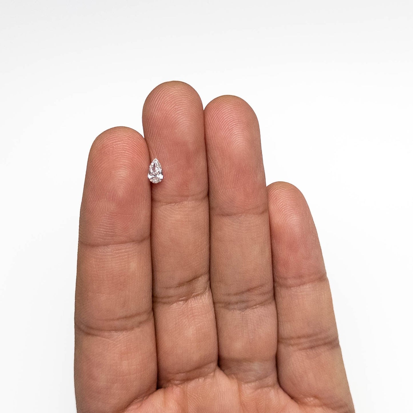 0.25ct 5.71x3.36x1.94mm ファンシーグレーペアーブリリアント 19923-53