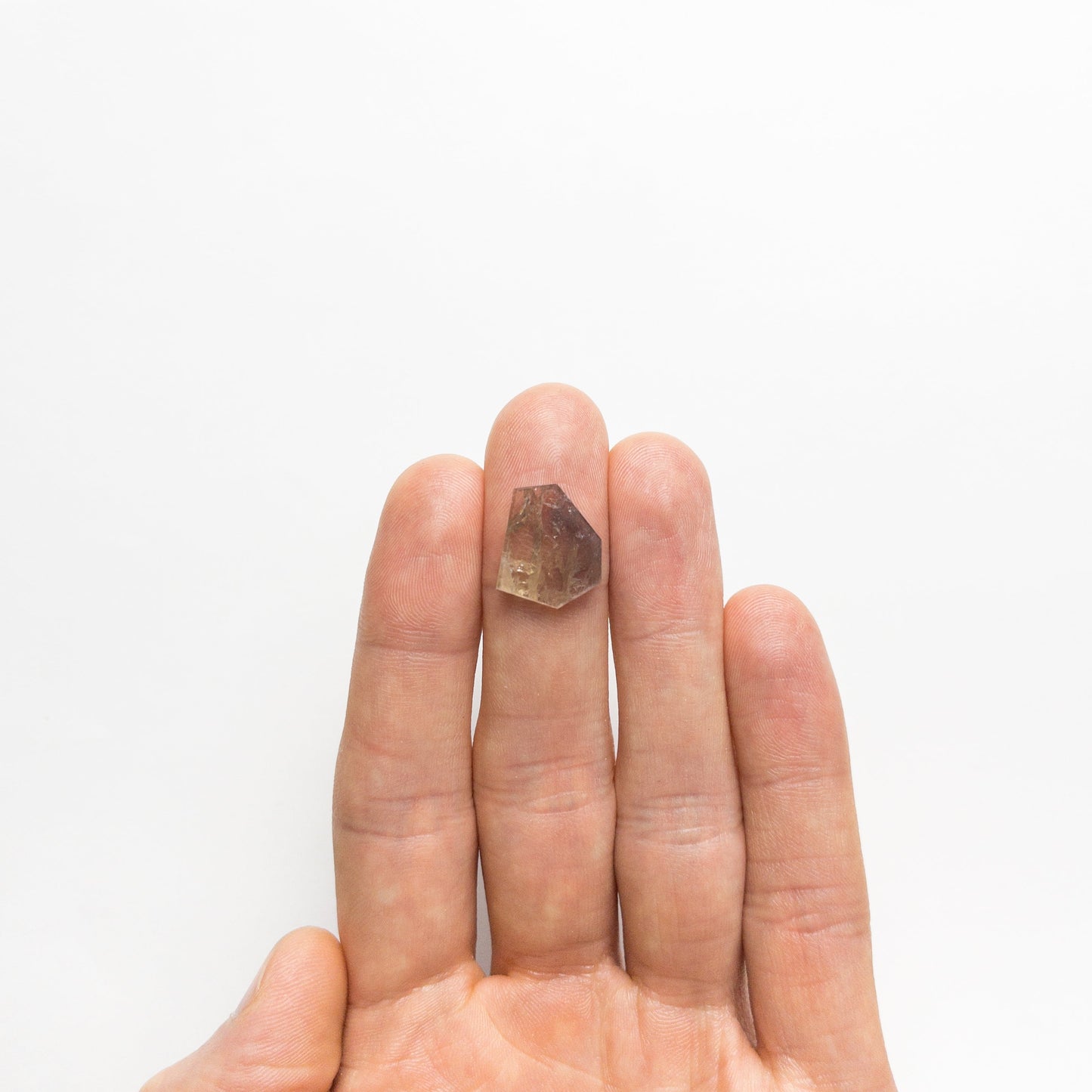 7.73ct 15.58x13.46x2.40mm 幾何学模様 スラブ サファイア 20052-12