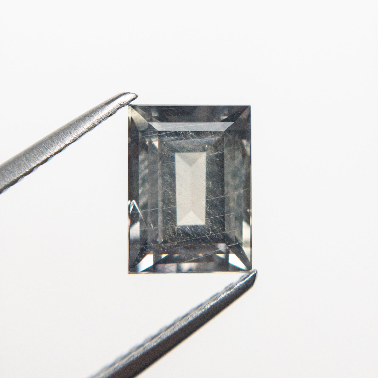 2.19ct 8.12x6.00x4.09mm レクタングル ステップ カット サファイア 20058-01