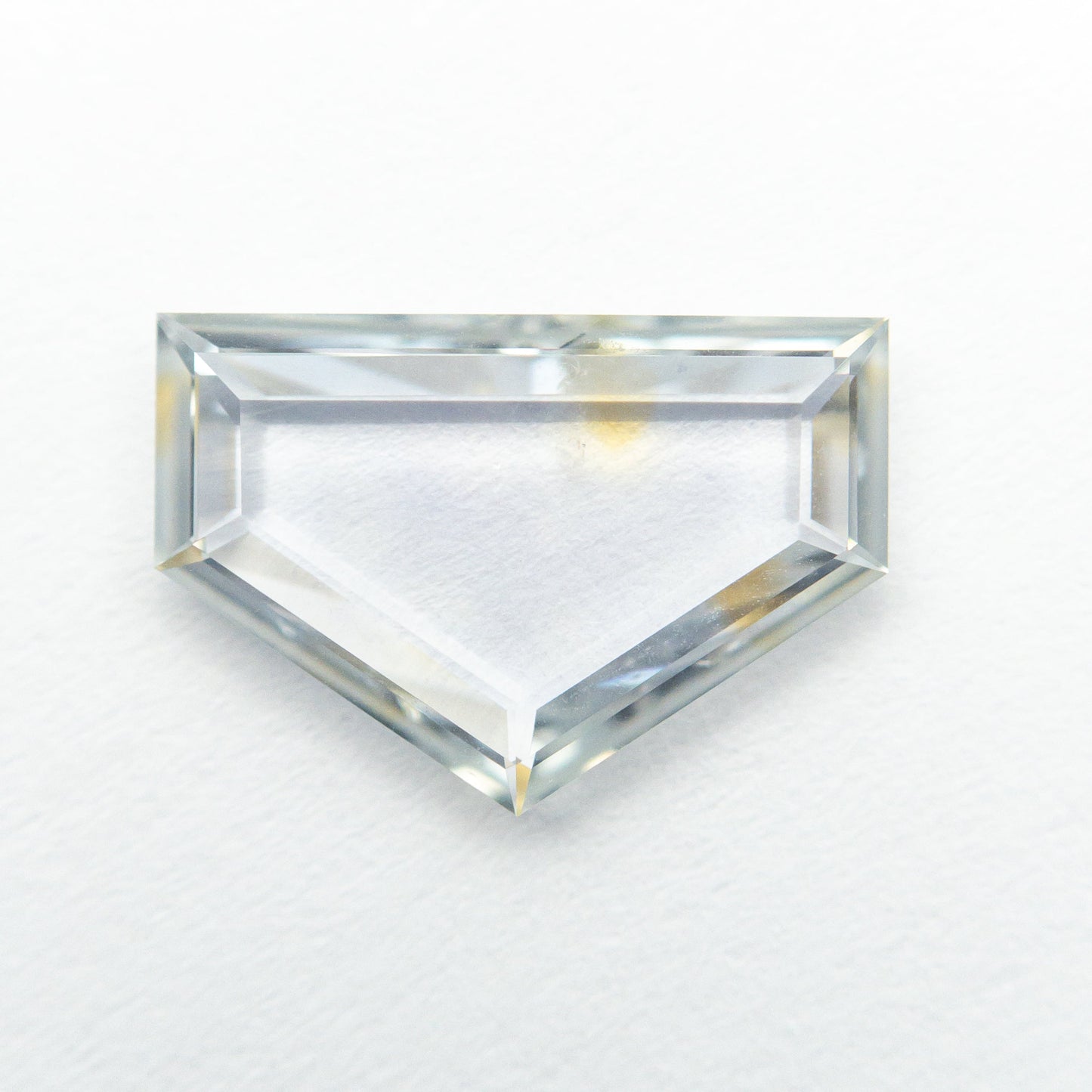 1.62ct 10.67x7.27x1.95mm シールド ポートレート カット サファイア 20885-01