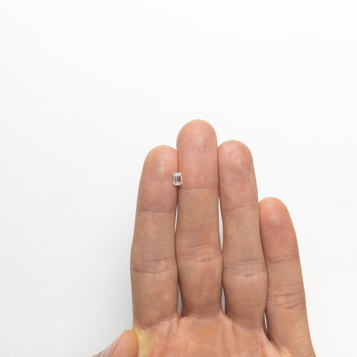 0.45ct 4.94x3.46x2.45mm VVS G カット コーナー レクタングル ステップカット 🇨🇦 21345-01