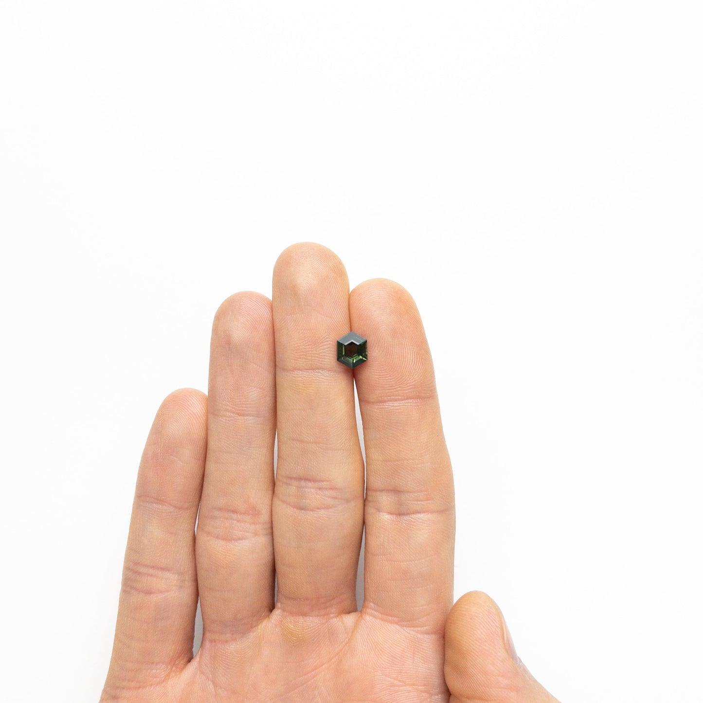 1.55ct 8.12x6.52x3.64mm ヘキサゴン ステップ カット サファイア 22302-01