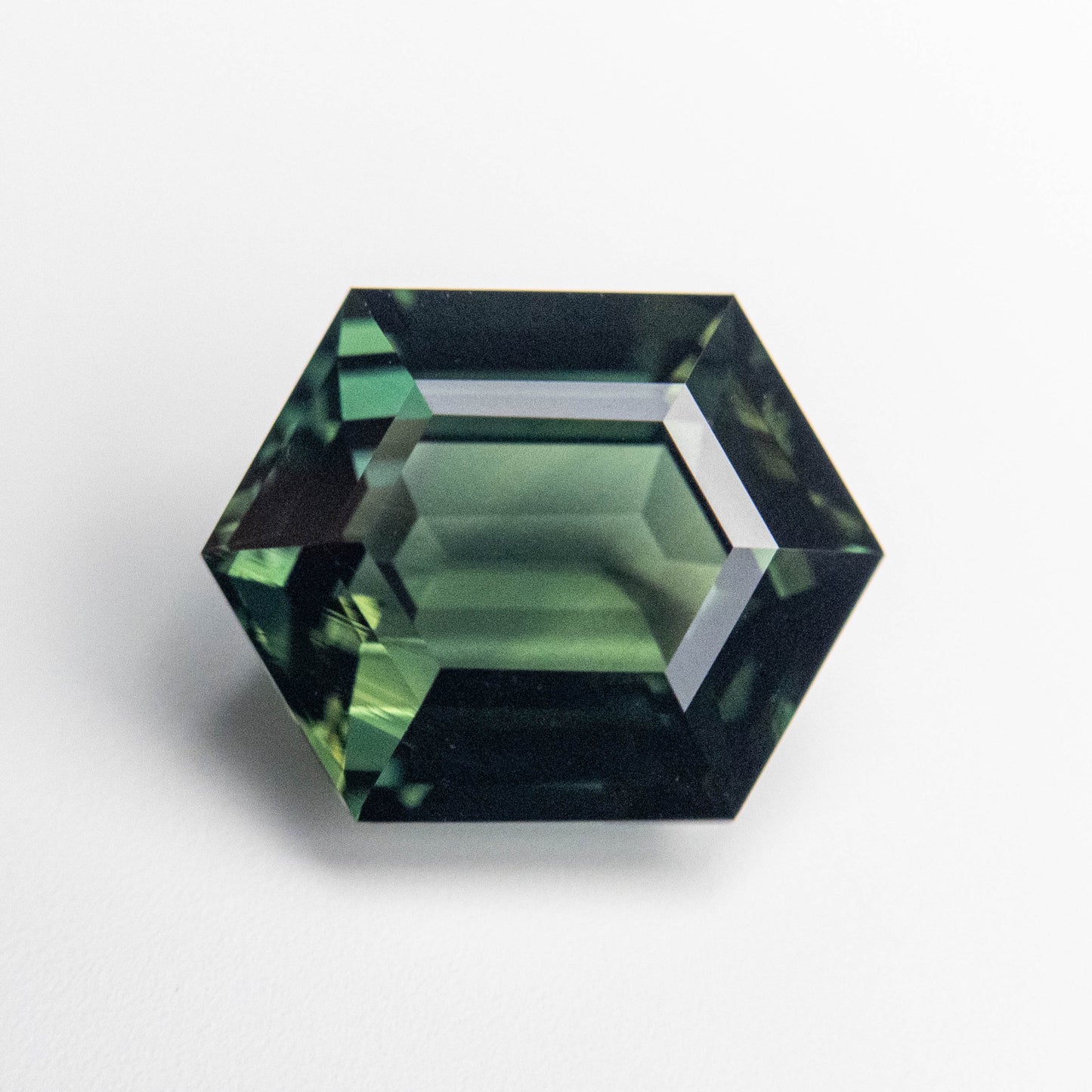 2.54ct 9.25x7.22x4.34mm ヘキサゴン ステップ カット サファイア 22312-10