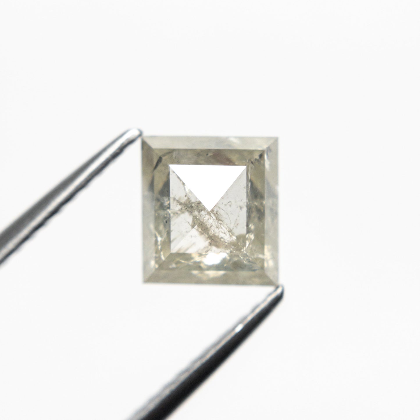 1.47ct 6.72x6.17x3.23mm レクタングル ローズカット 22339-12