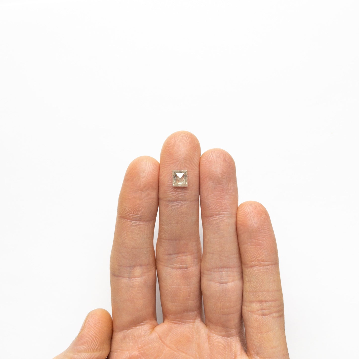 1.47ct 6.72x6.17x3.23mm レクタングル ローズカット 22339-12