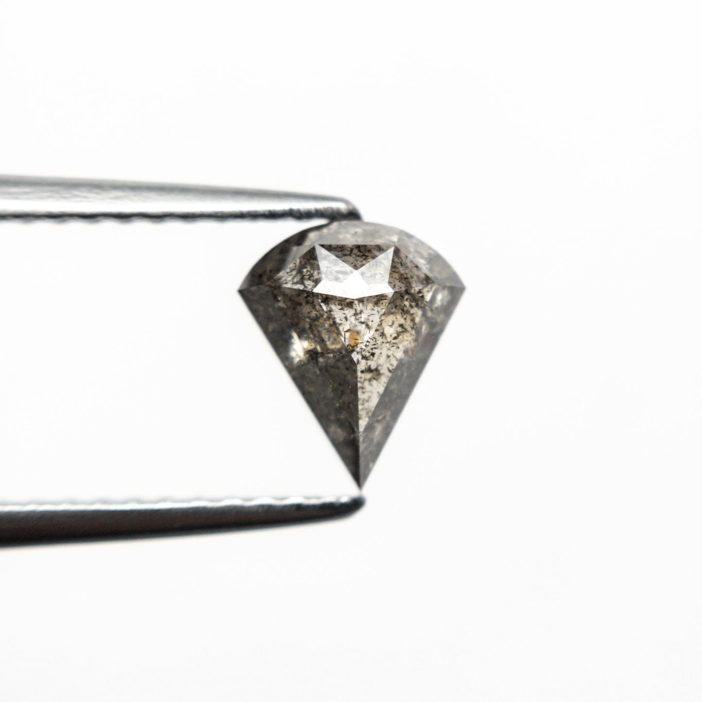 0.92ct 7.30x6.14x3.12mm ファン ローズカット 22339-20