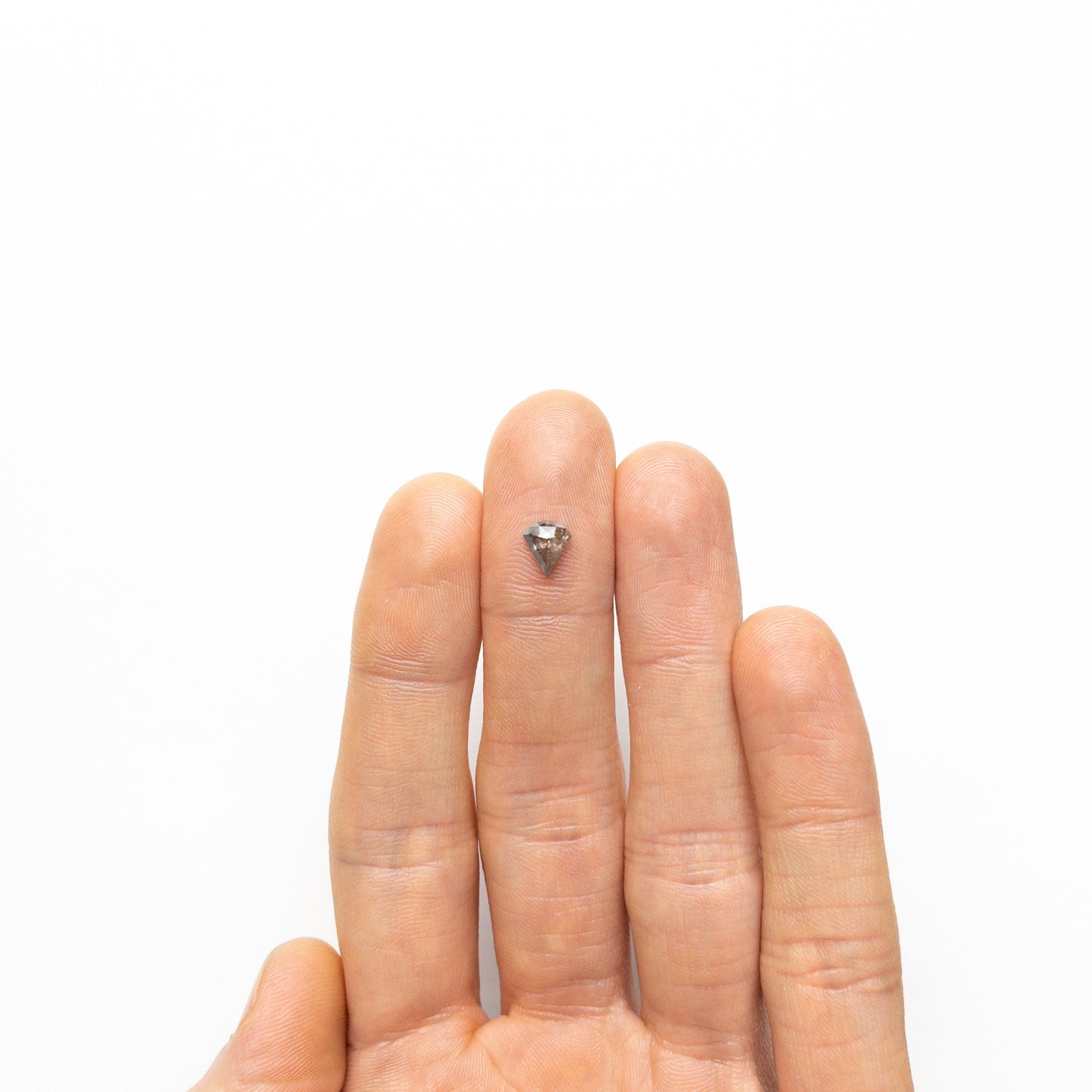 0.92ct 7.30x6.14x3.12mm ファン ローズカット 22339-20