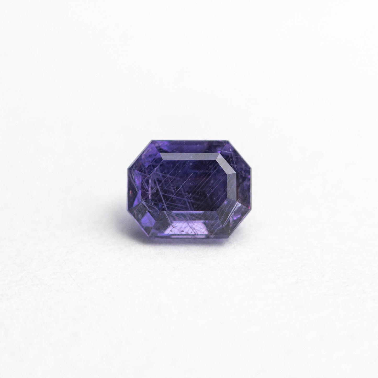 0.94ct 5.37x4.22x3.97mm カット コーナー レクタングル ステップ カット サファイア 23049-01
