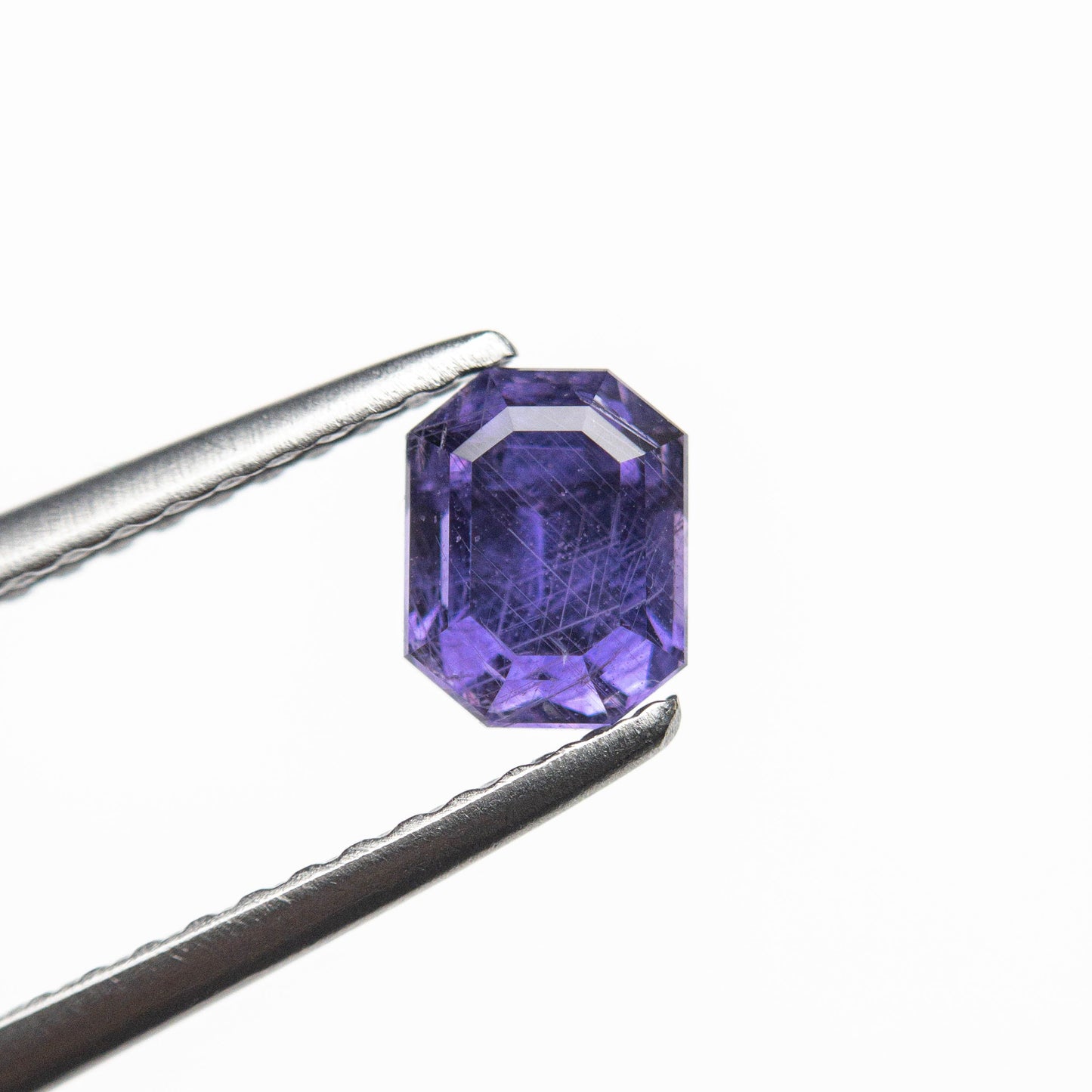 0.94ct 5.37x4.22x3.97mm カット コーナー レクタングル ステップ カット サファイア 23049-01