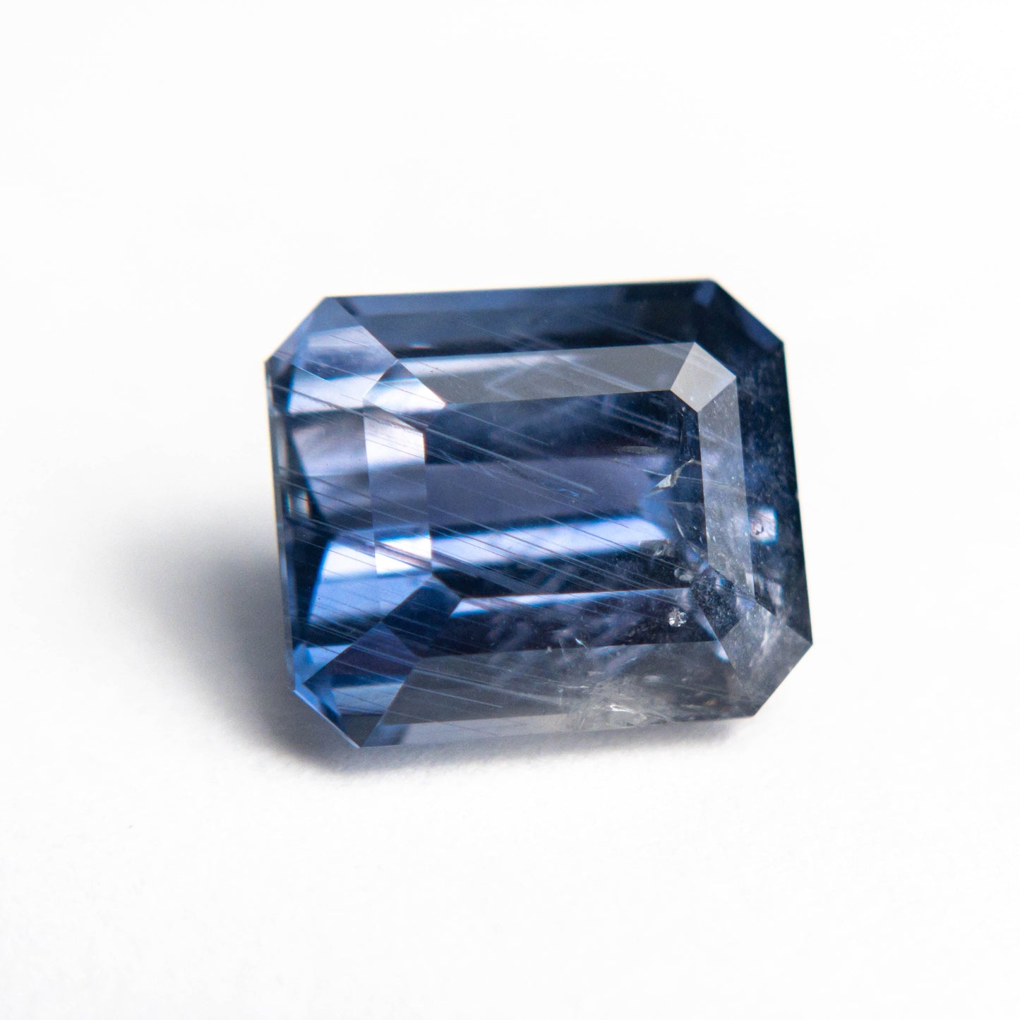 4.71ct 9.60x8.18x5.67mm カット コーナー レクタングル ステップ カット サファイア 23072-01
