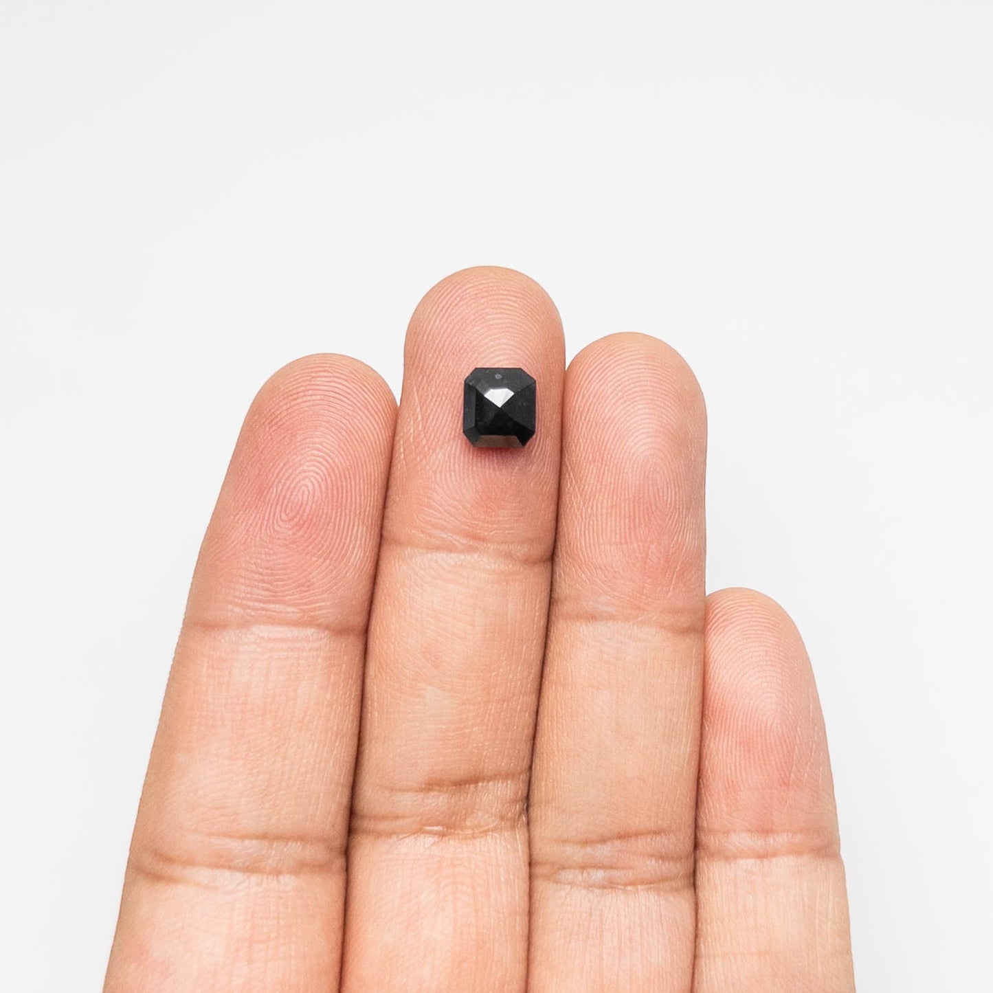 1.73ct 7.10x6.53x3.46mm カットコーナー レクタングル ローズカット 23187-02