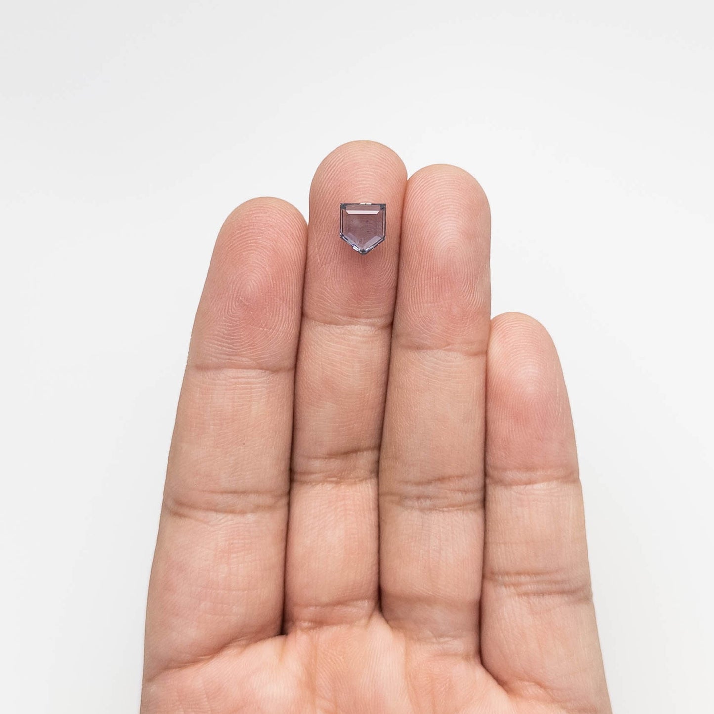 1.60ct 7.60x6.71x2.46mm シールド ポートレート カット サファイア 23474-35