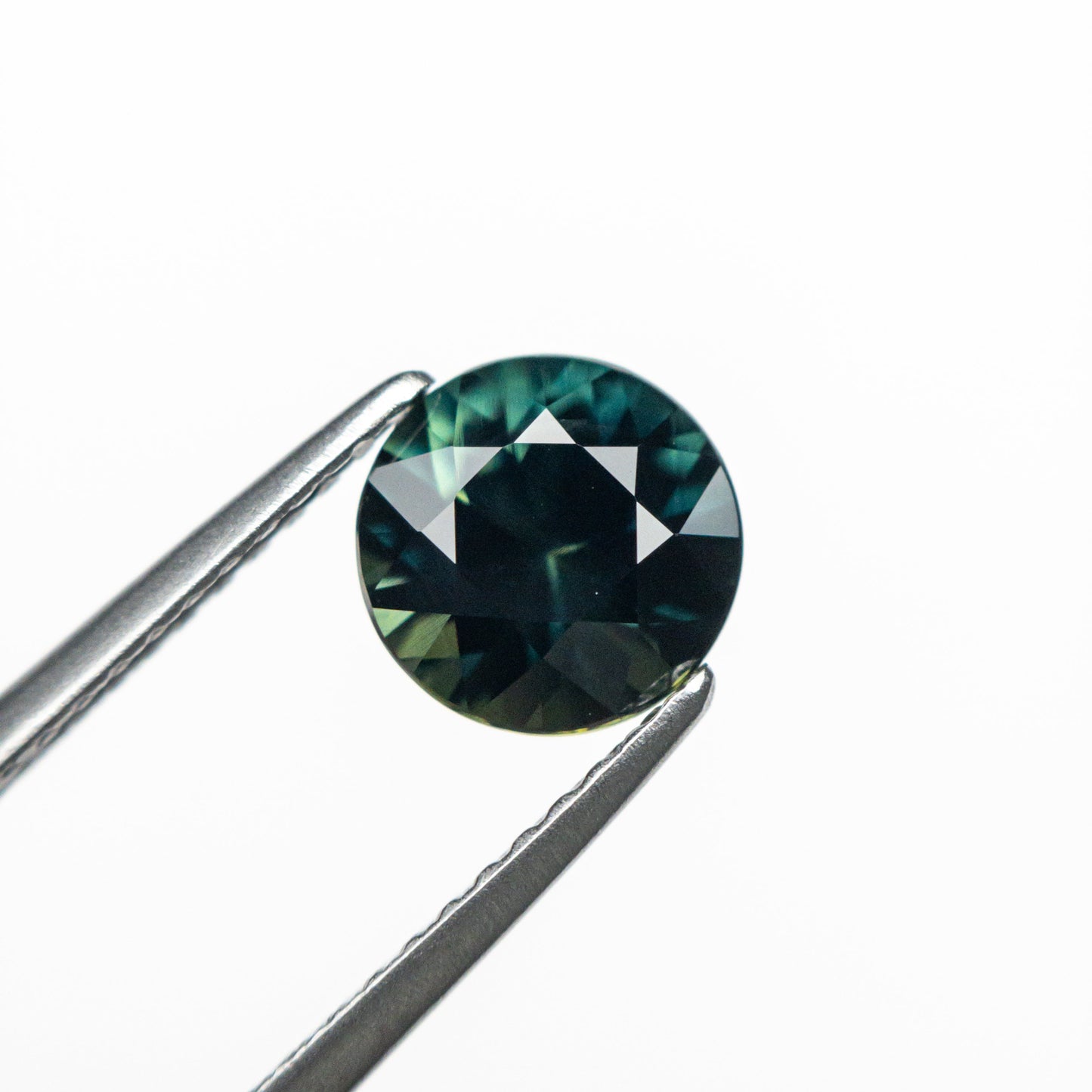 1.49ct 6.77x6.70x4.53mm ラウンドブリリアントサファイア 23806-18