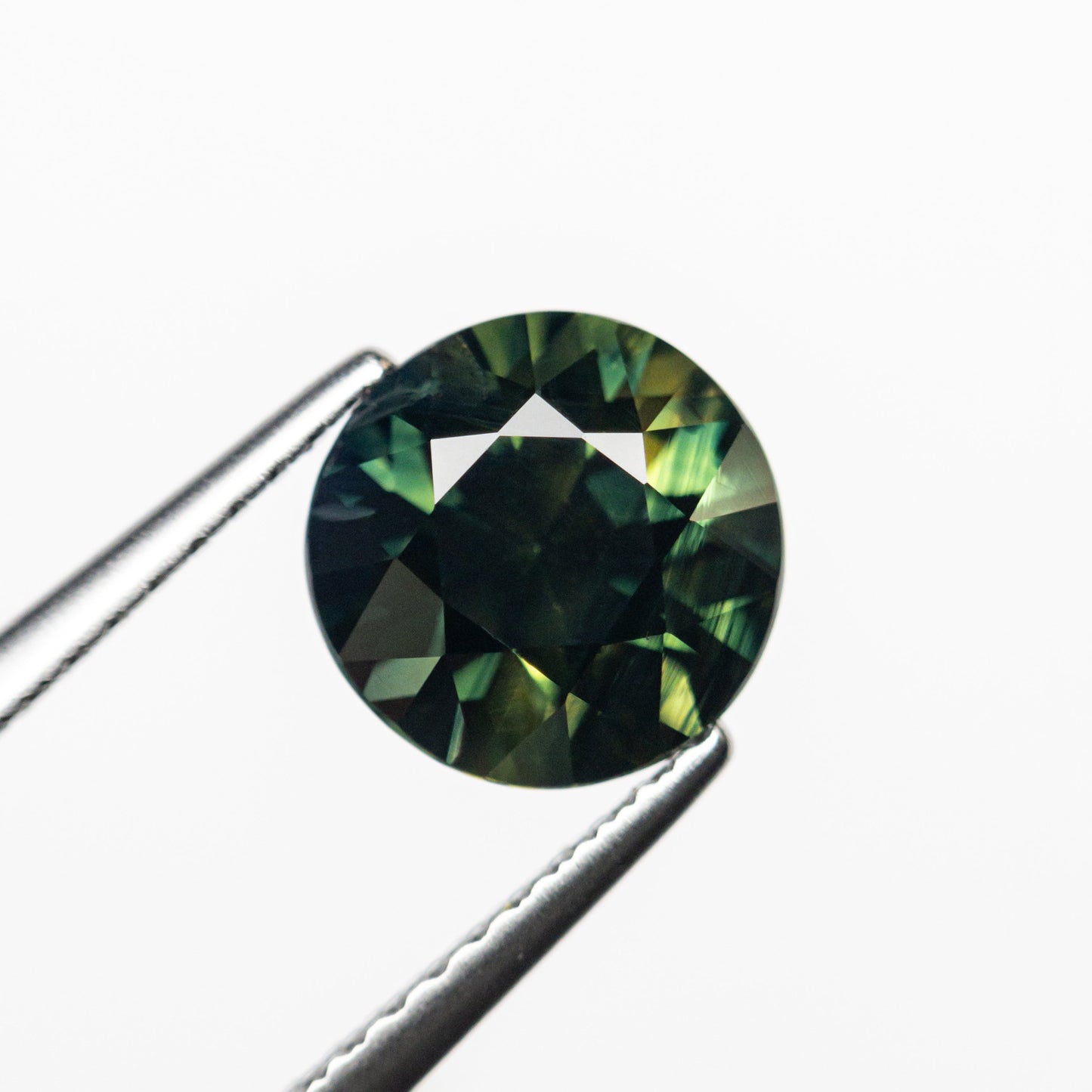 2.12ct 7.52x7.48x5.33mm ラウンド ブリリアント サファイア 23811-01