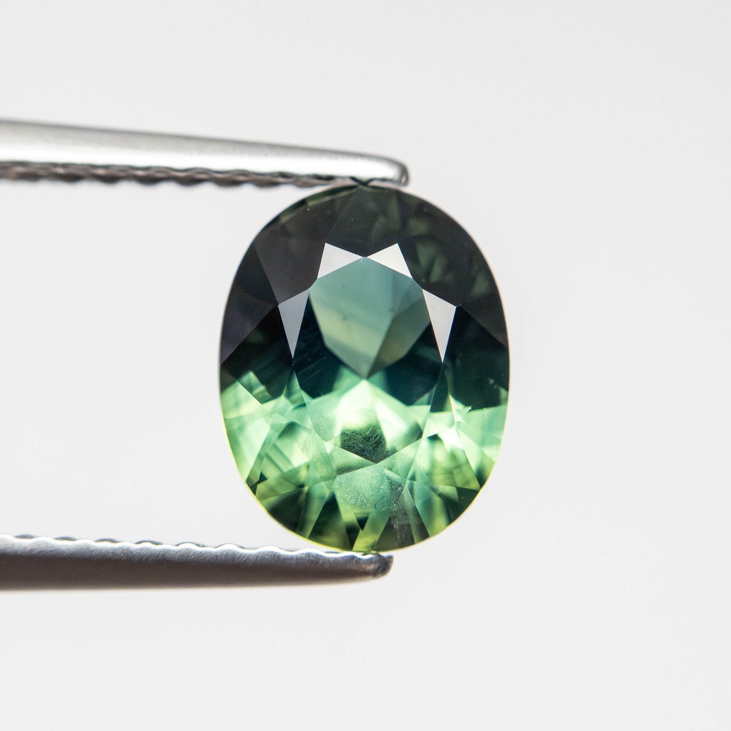 1.58ct 7.93x6.28x4.18mm オーバル ブリリアント サファイア 23813-12
