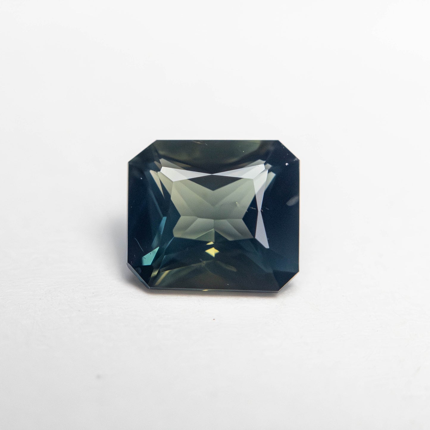 1.43ct 6.80x6.13x3.62mm カットコーナー レクタングル ブリリアント サファイア 23813-25
