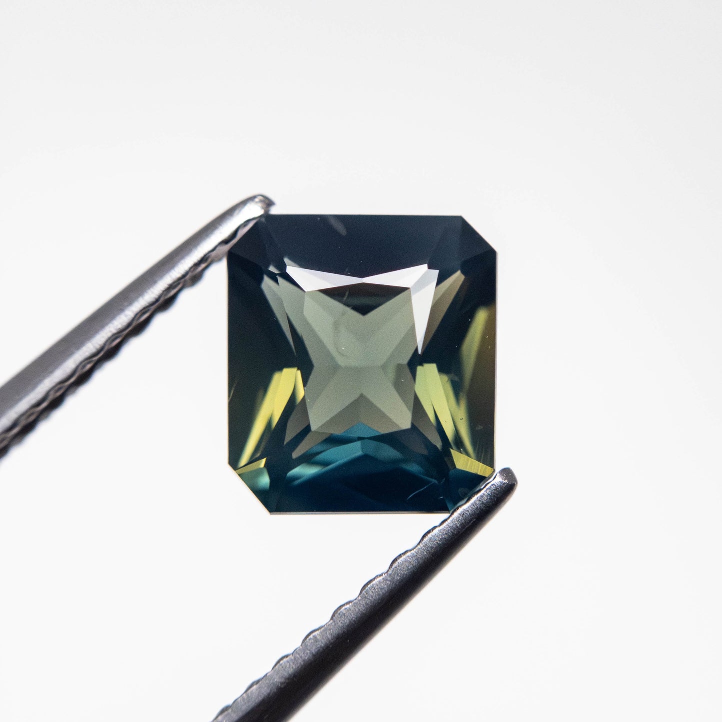 1.43ct 6.80x6.13x3.62mm カットコーナー レクタングル ブリリアント サファイア 23813-25