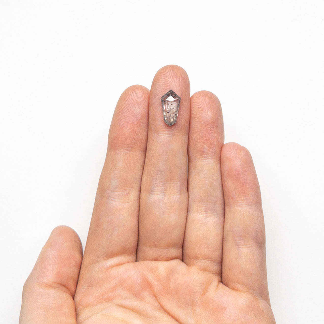 1.93ct 12.71x6.95x3.07mm シールド ステップカット 23834-05