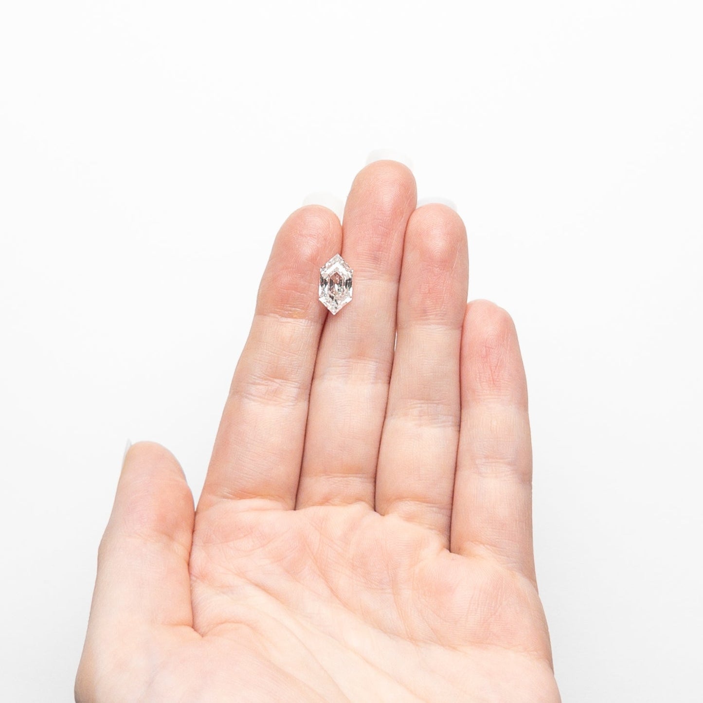 2.19ct 11.95x6.31x3.94mm I1 F ヘキサゴン ステップカット 24525-01
