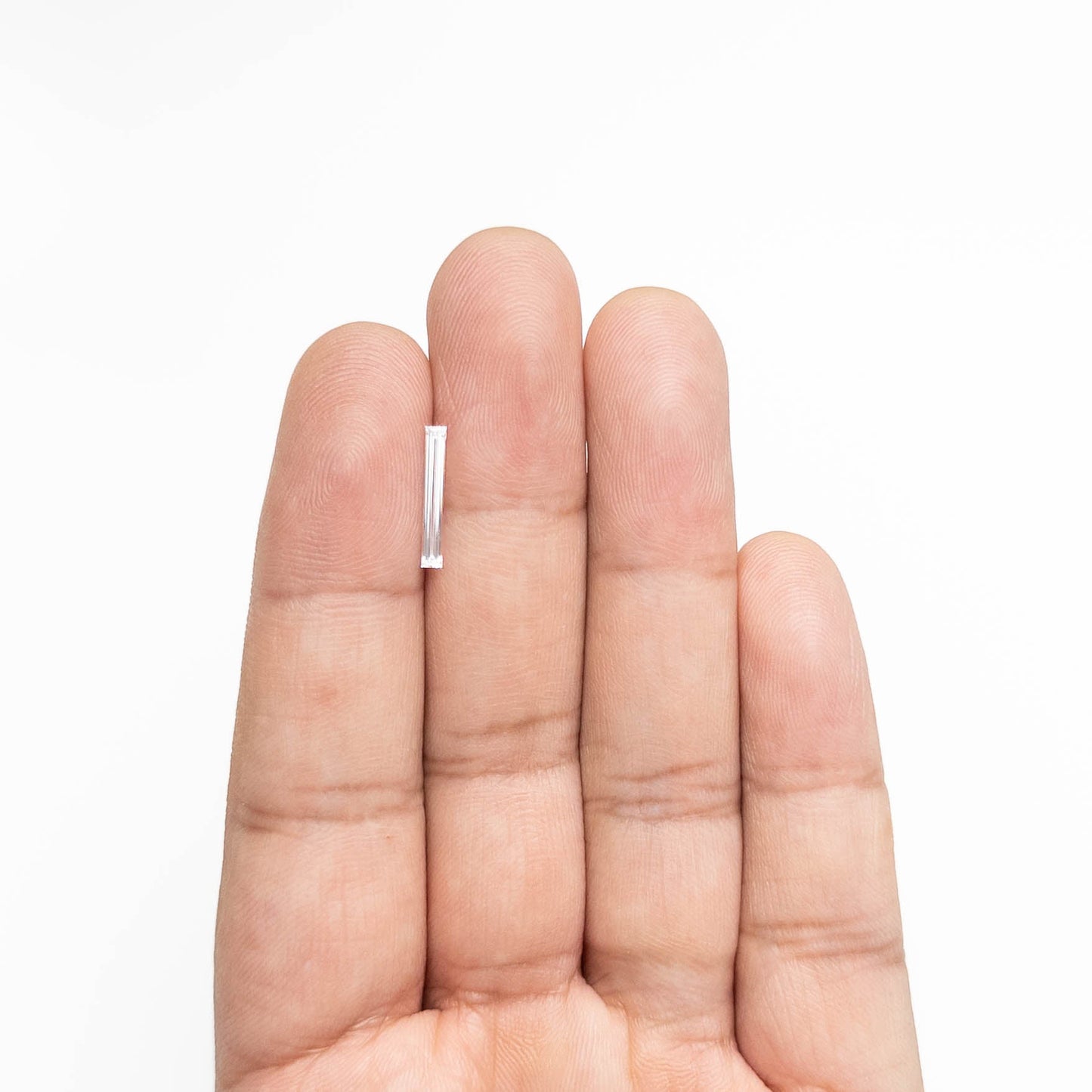 0.39ct 13.56x2.02x1.32mm VS1 F バゲット ステップカット 24693-01