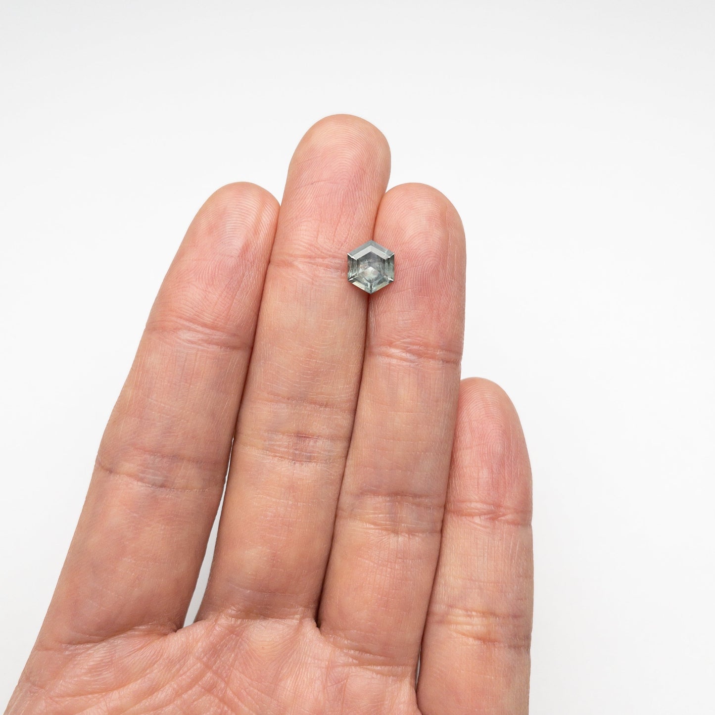 1.46ct 7.87x6.82x3.96mm ヘキサゴンステップカットサファイア 24742-01