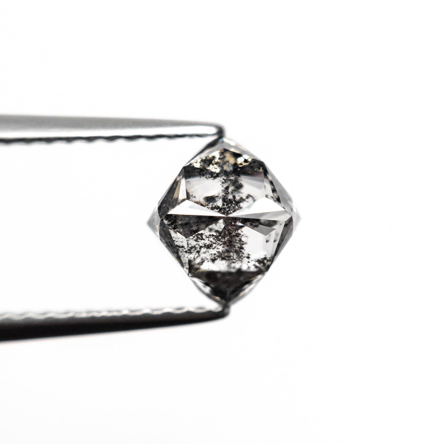 1.97ct 7.36x7.23x5.12mm 八面体 🇨🇦 24898-01