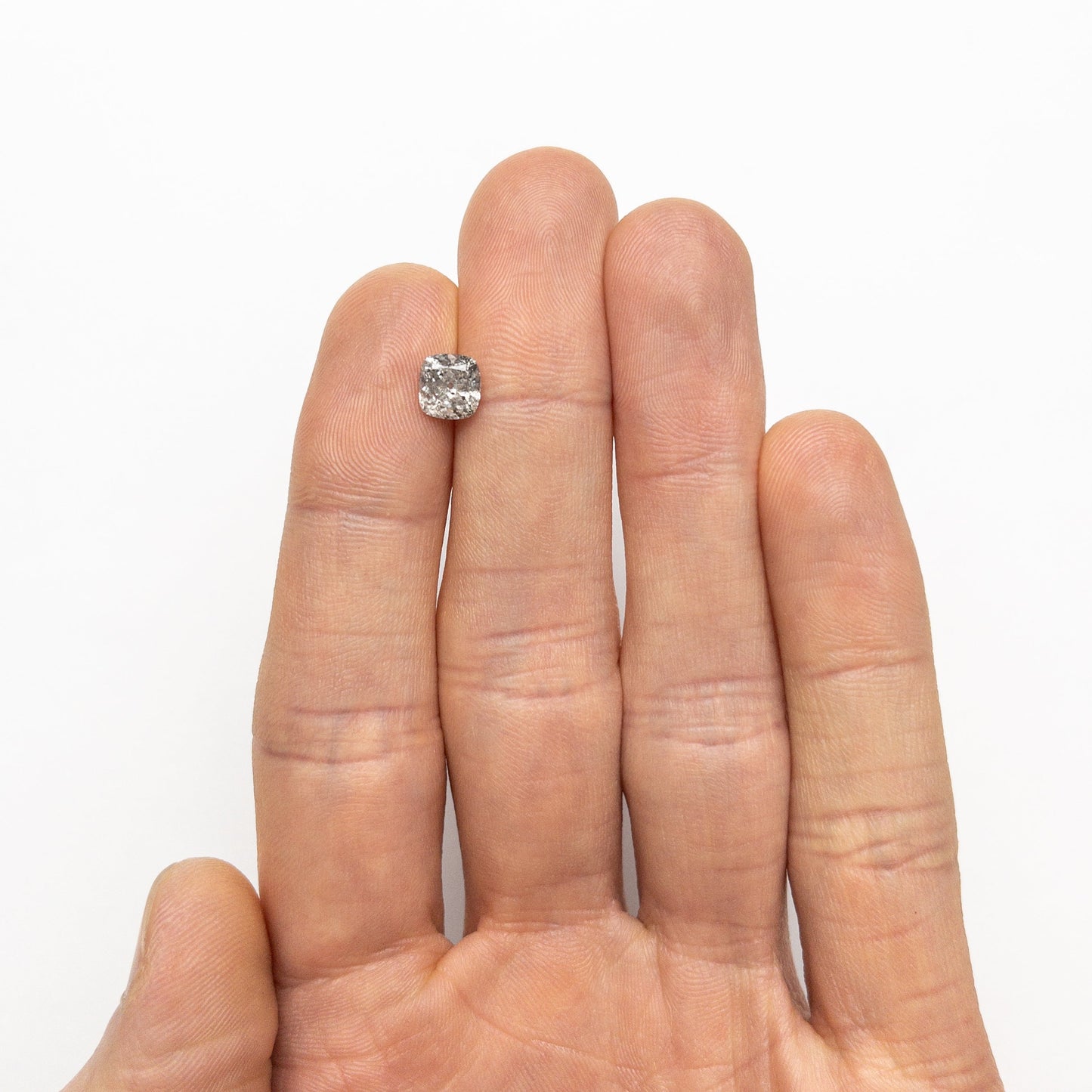 1.35ct 6.47x6.23x4.31mm クッションブリリアント 🇨🇦 24905-01