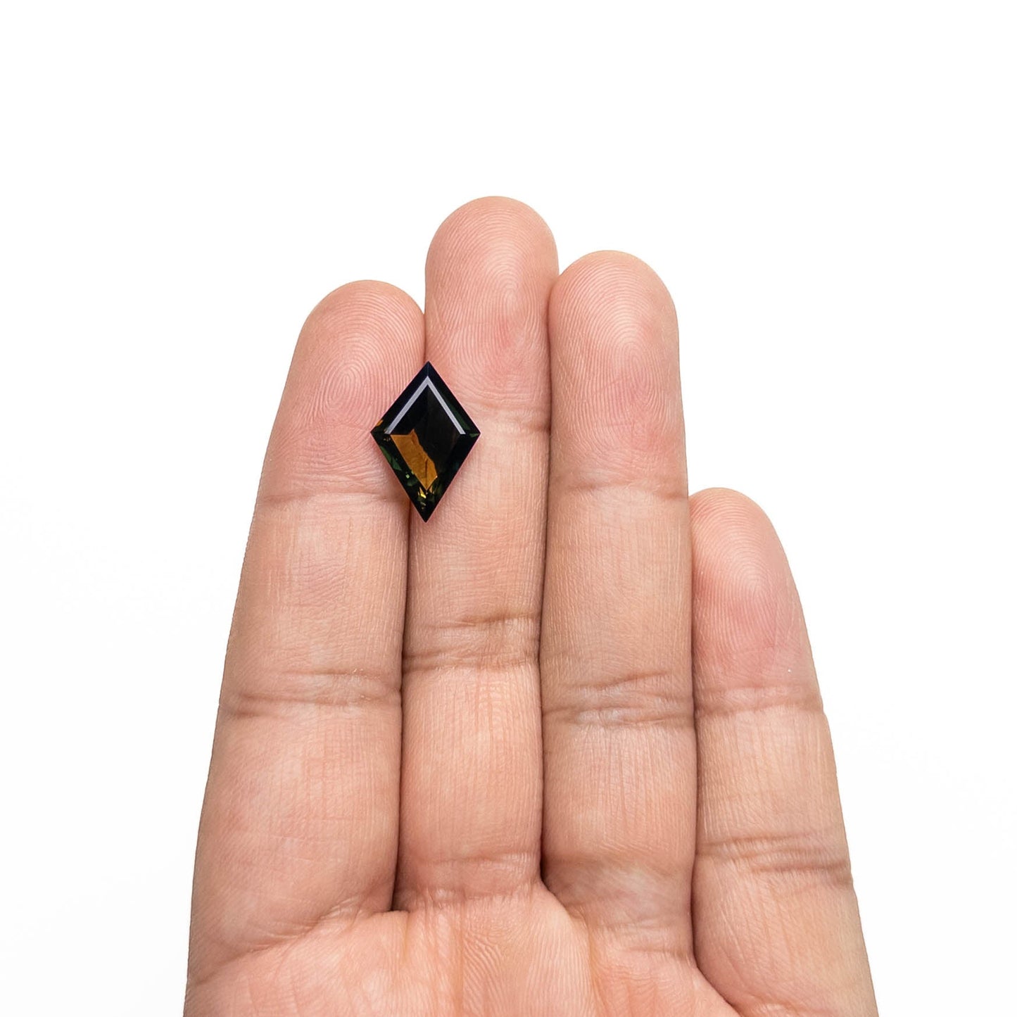 5.39ct 17.12x11.81x4.78mm カイトステップカットサファイア 25063-01