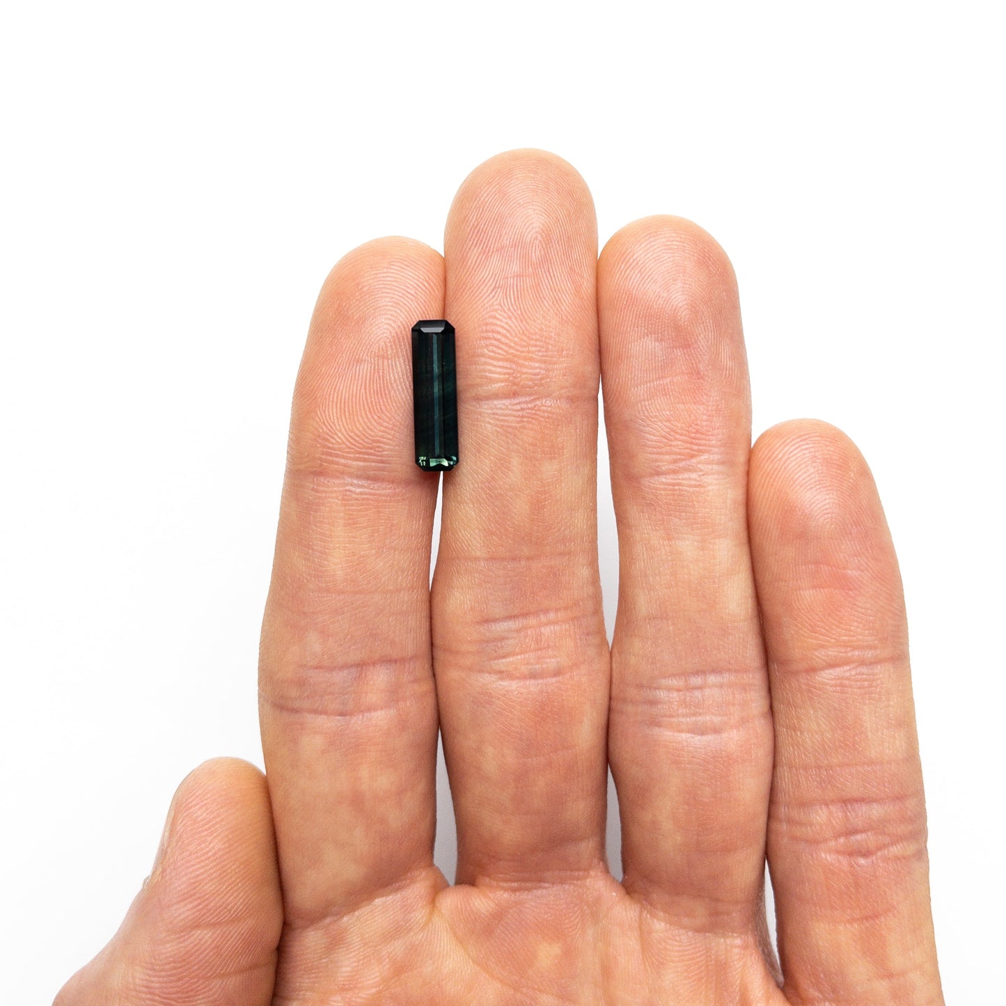 3.17ct 15.97x4.67x3.61mm コーナーカット 長方形 ステップカット サファイア 25131-01