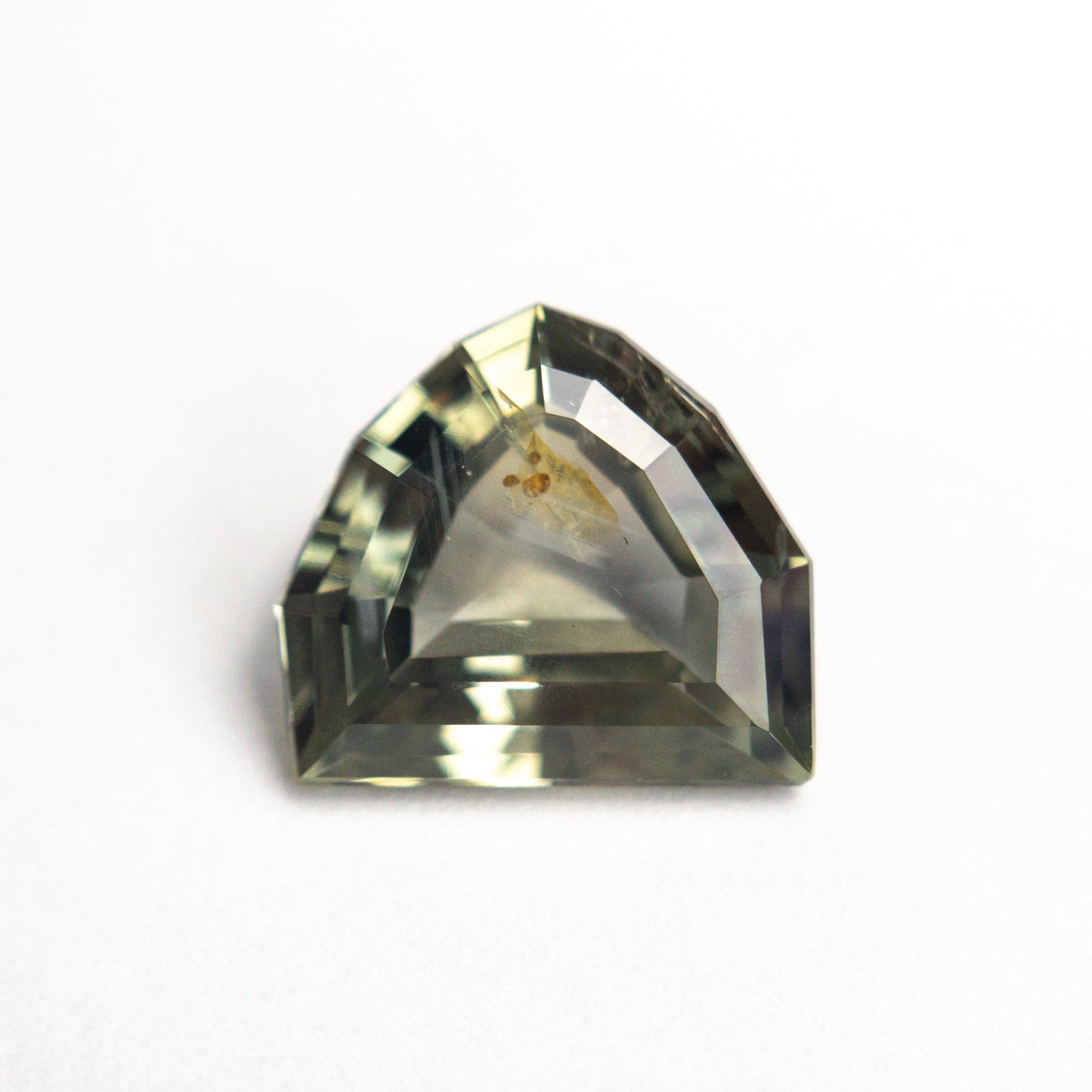 2.83ct 9.33x8.38x4.28mm シールドステップカットサファイア 25174-05
