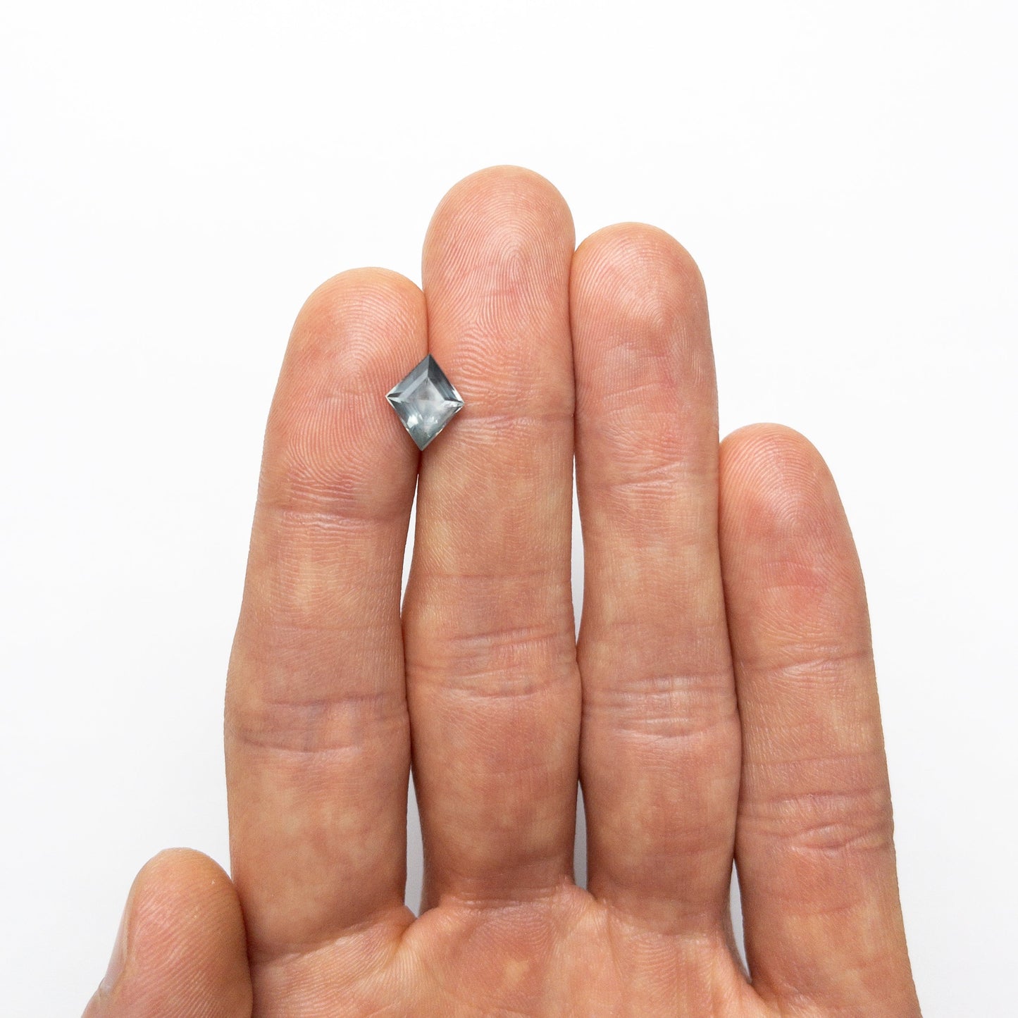 1.94ct 10.21x8.33x4.59mm ロゼンジステップカットサファイア 25175-03