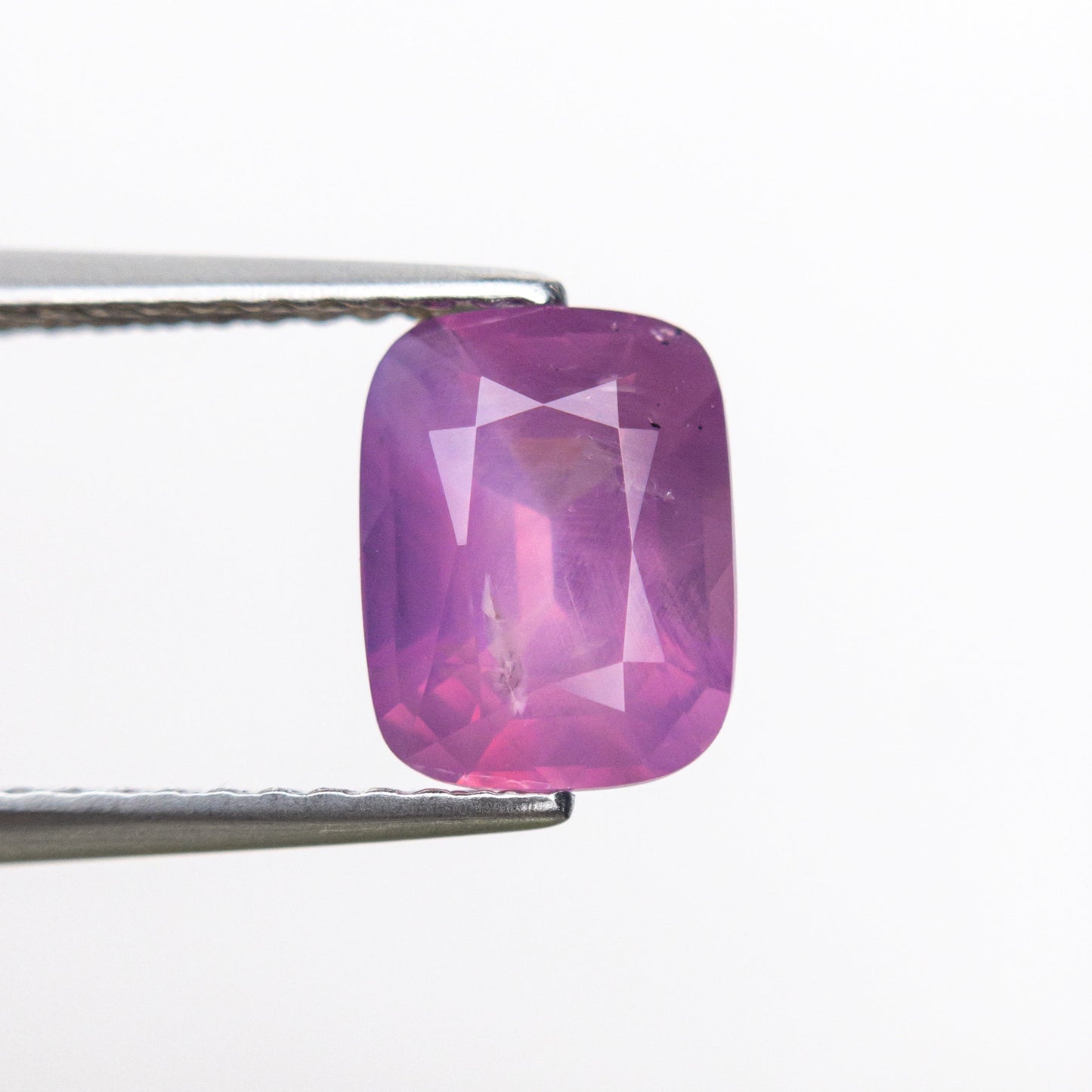 2.14ct 8.16x6.31x4.63mm クッションブリリアントサファイア 25177-02