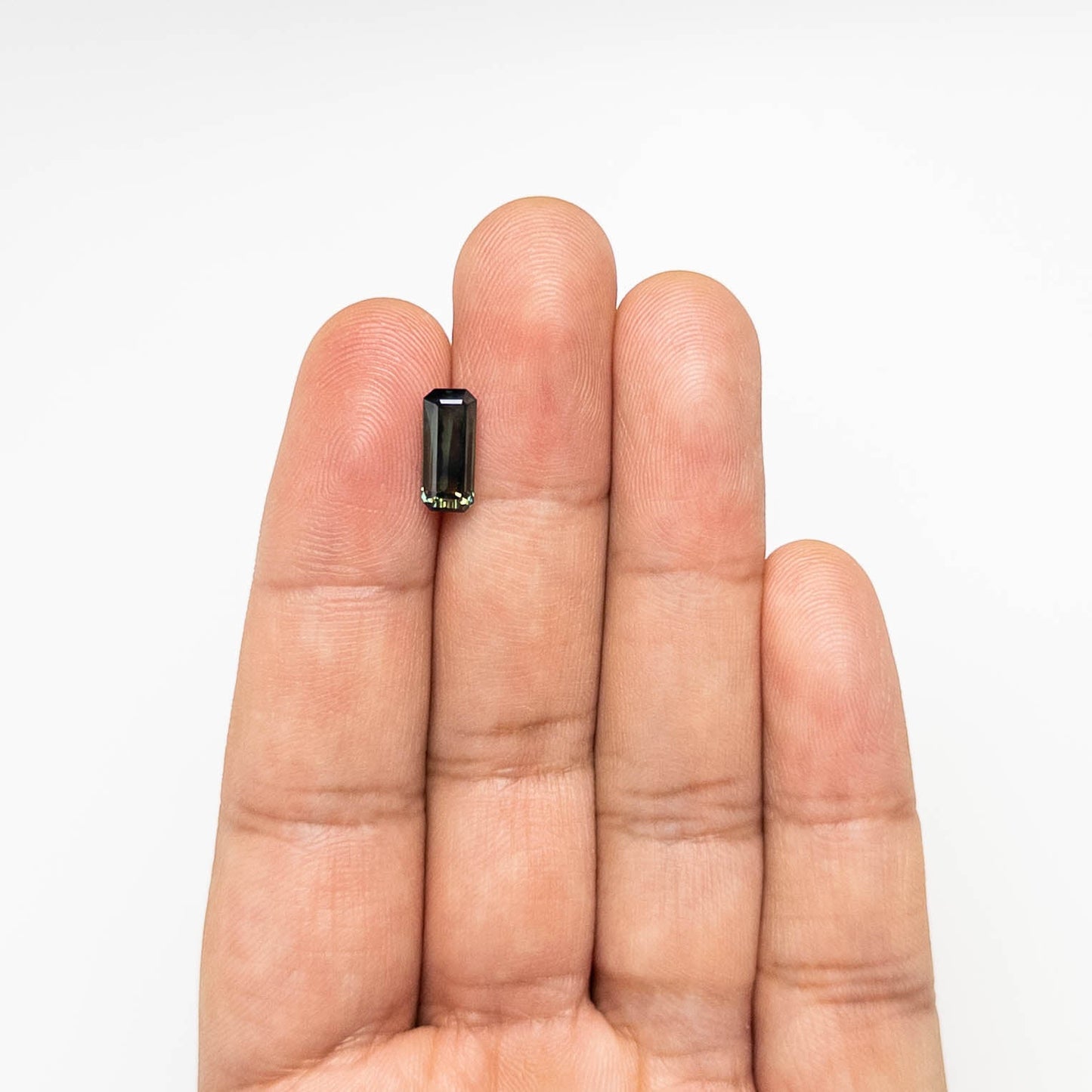 2.64ct 11.10x4.76x4.13mm コーナーカット 長方形 ステップカット サファイア 25190-01