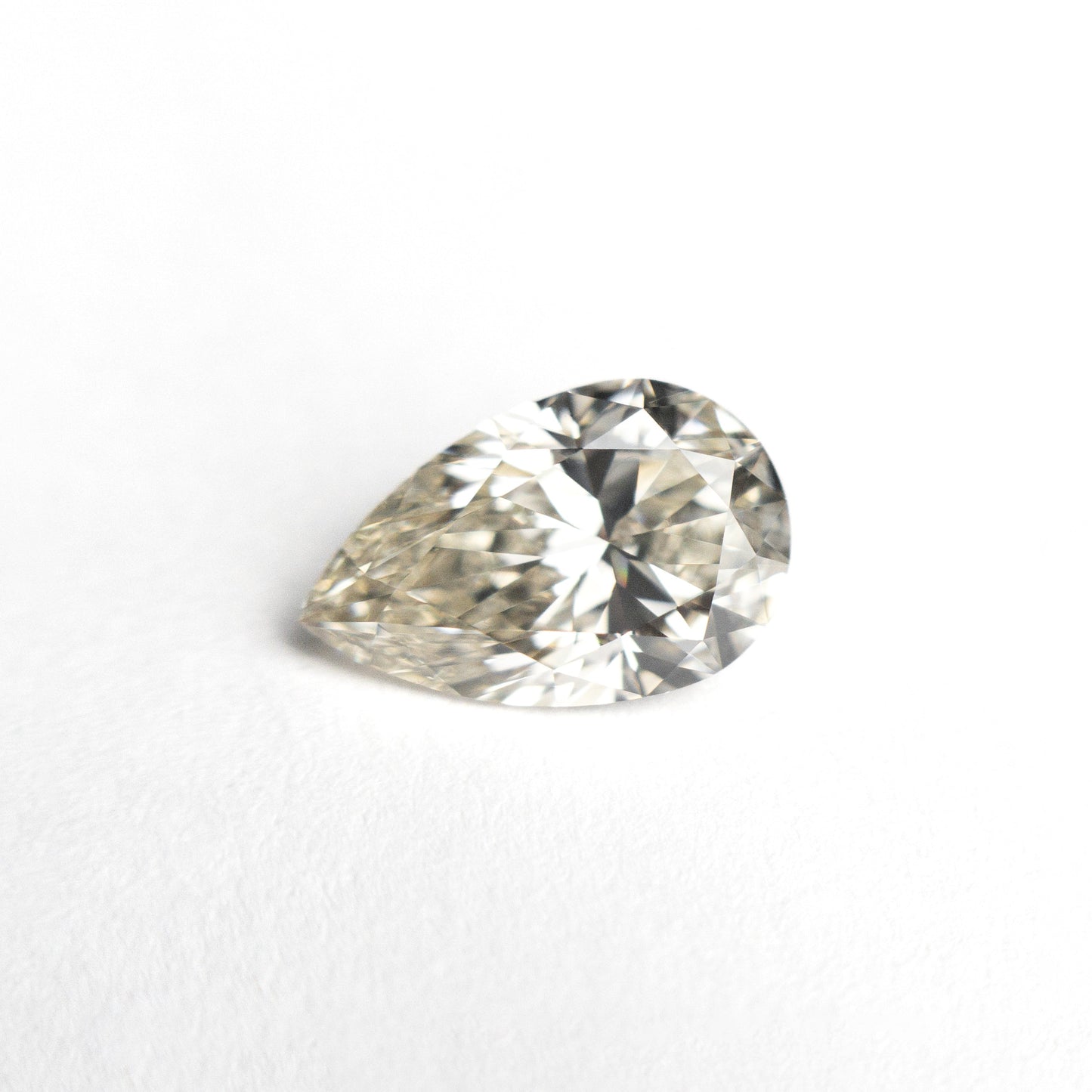 1.21ct 9.22x5.87x3.66mm GIA SI1 N ペアー ブリリアント 🇨🇦 25221-01