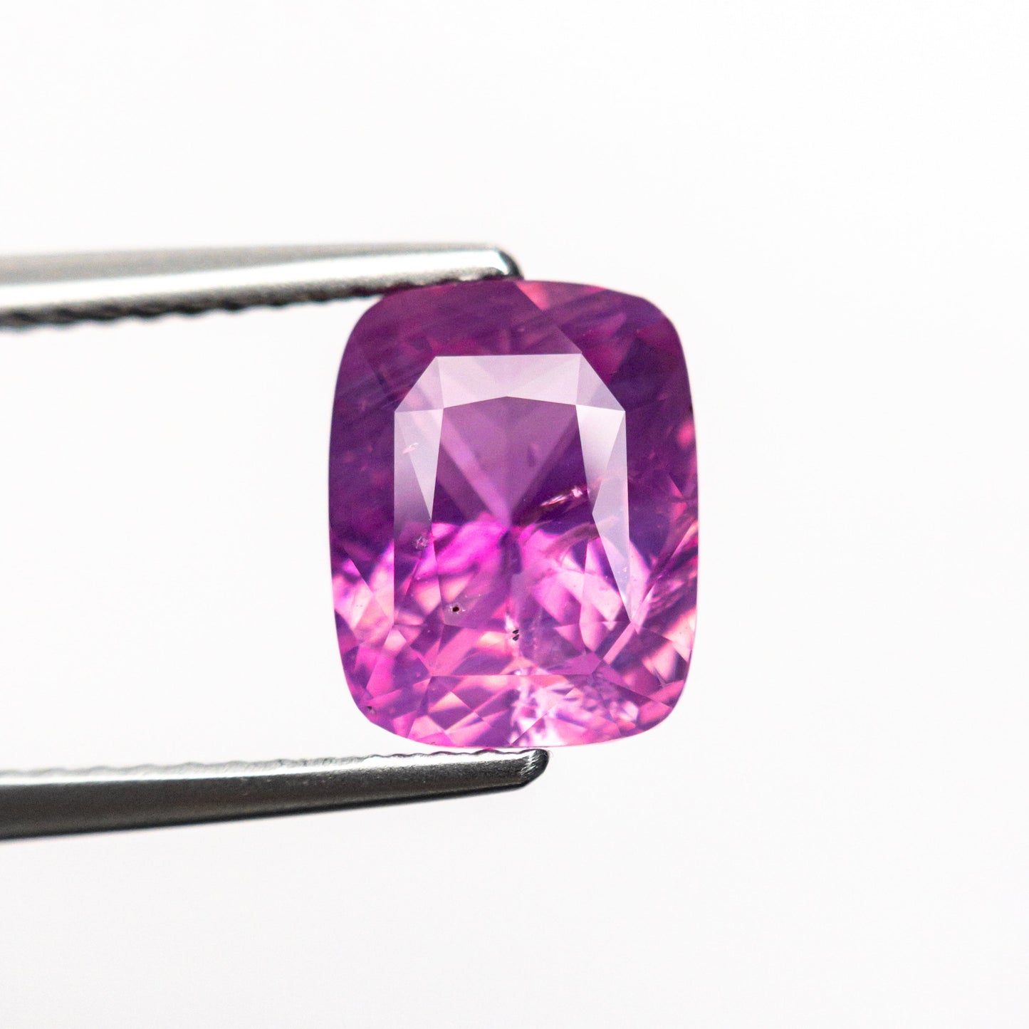 3.01ct 8.78x6.99x4.94mm クッションブリリアントサファイア 25273-01