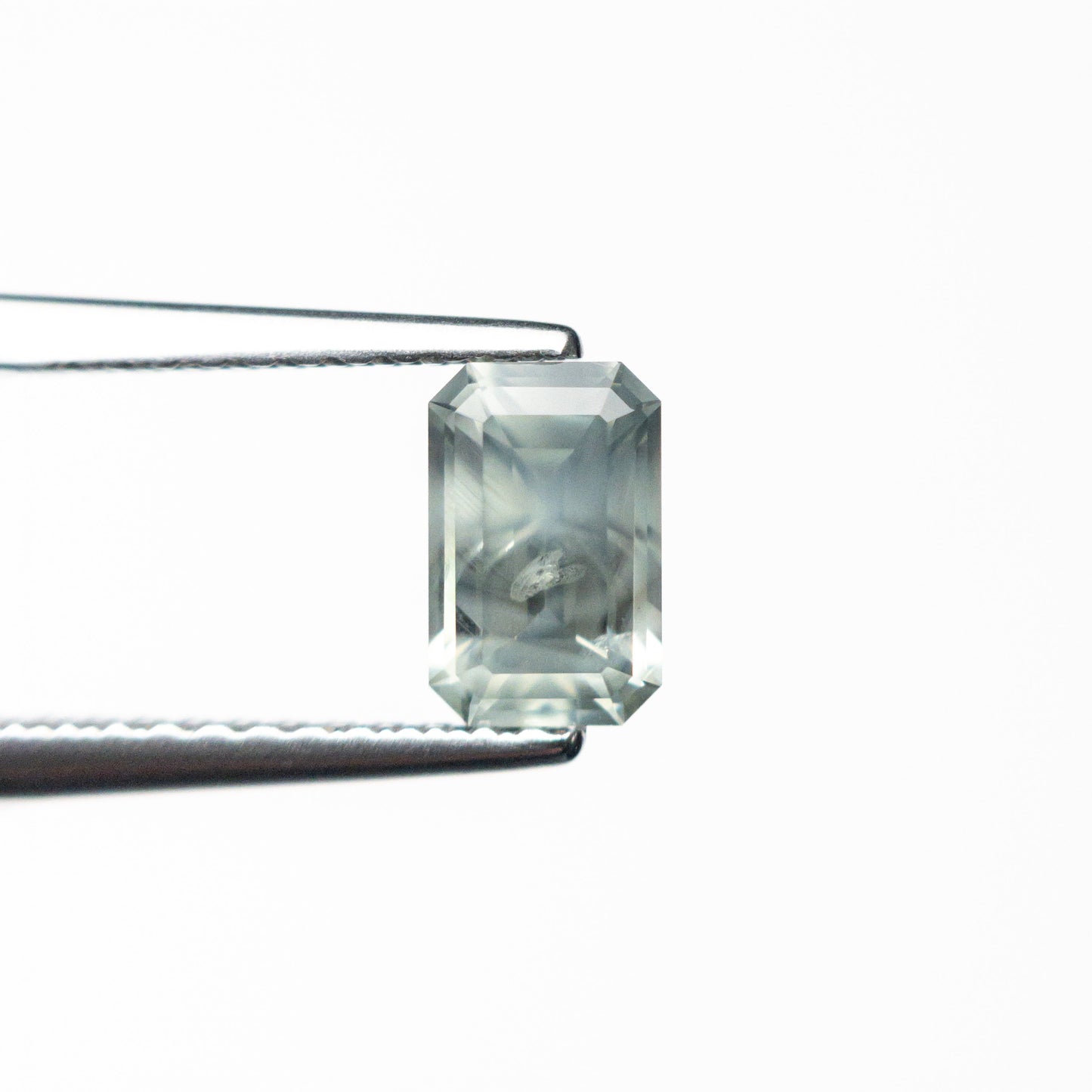 0.76ct 6.26x4.01x2.85mm コーナーカット 長方形 ステップカット サファイア 25427-01