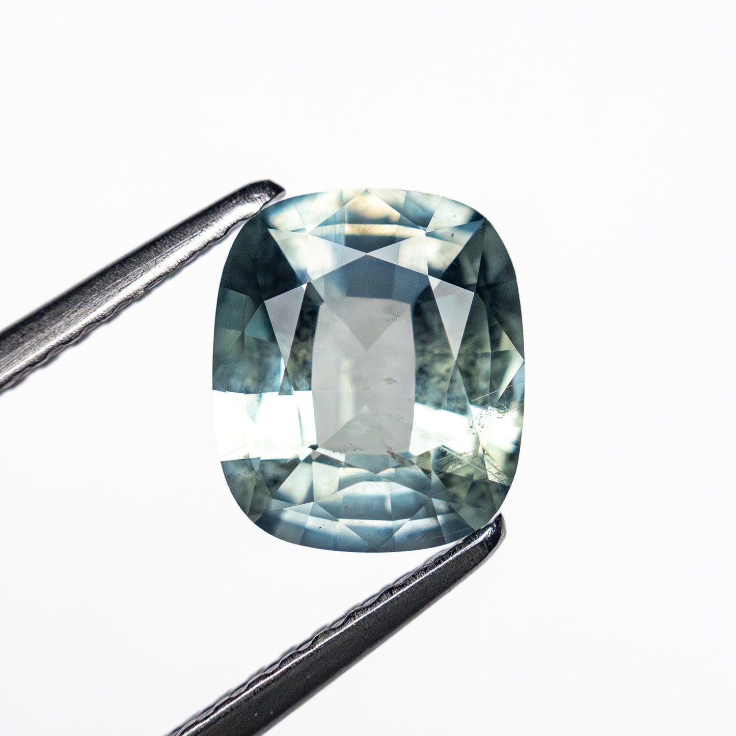 1.78ct 7.92x6.78x3.72mm クッションブリリアントサファイア 25431-01
